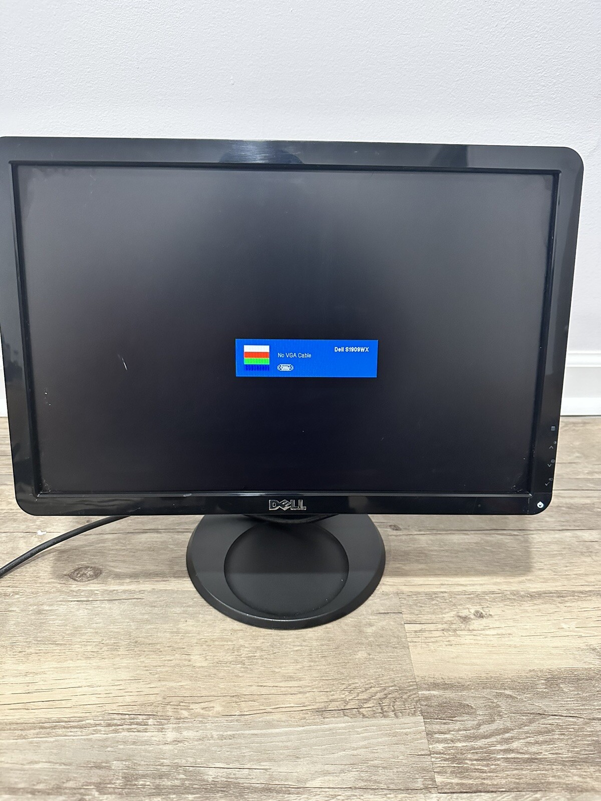 Dell Computer Monitor 16:9 WideScreen 19" 1366x768 LCD S1909WNf IN1910Nf