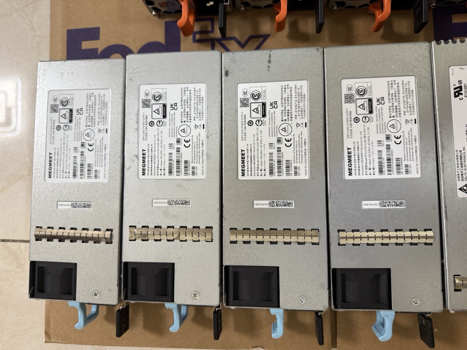 1pcs Juniper  JPSU-150-AC-AFI AC Power Supply 640-060604 for EX4100 3400 Tested