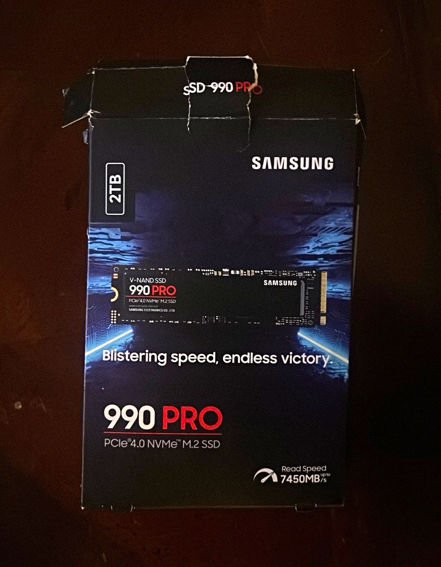 Samsung 990 PRO 2TB PCIe 4.0 NVMe M.2 Internal SSD V-NAND Black MZ-V9P2T0