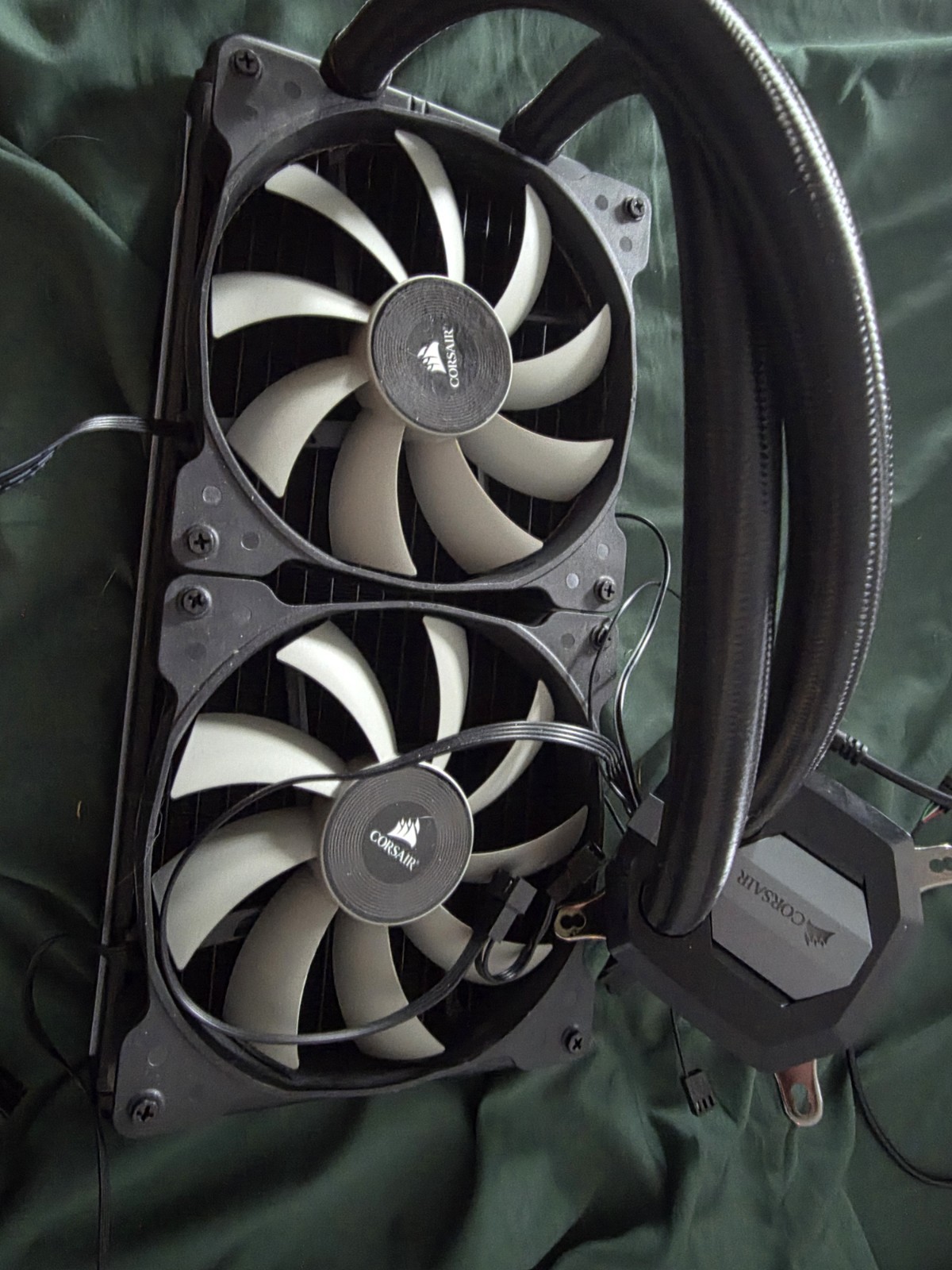 CORSAIR Extreme Performance Liquid CPU Cooler CW-9060020-WW