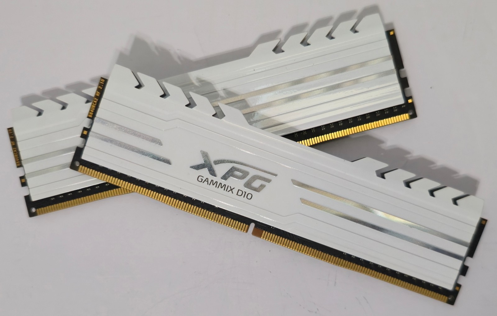 ADATA XPG GAMMIX D10 16GB (2x8GB) RAM DDR4 3200MHz AX4U300038G16A-BW10 White