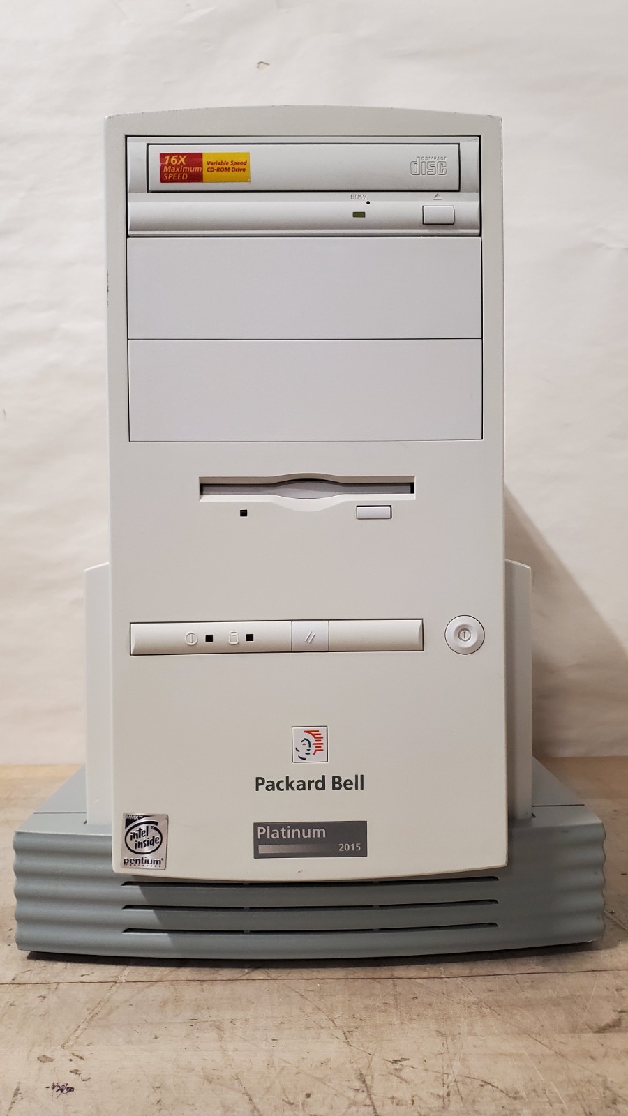 Vintage Packard Bell Platinum 2015 A950-TWR Tower Computer - Turns On, No Ram