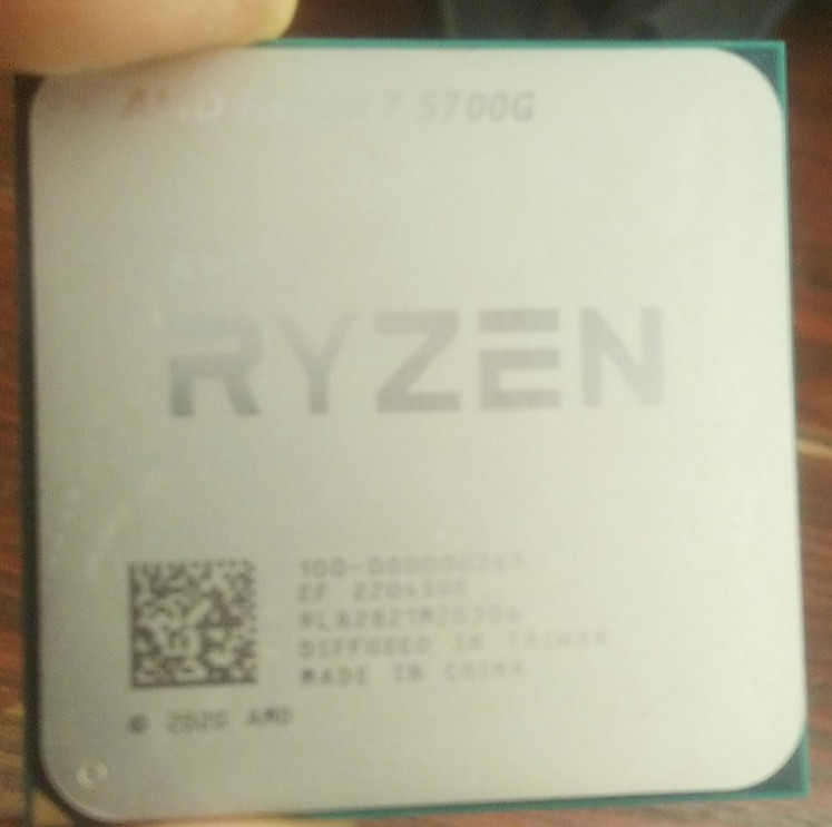 AMD Ryzen 7 5700G Processor (3.8GHZ, 4.6 GHz boost, 8 Cores, Socket AM4)