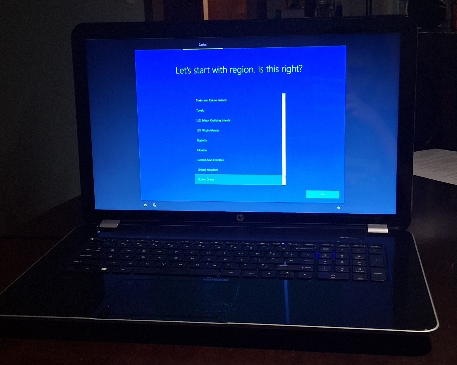 HP Pavilion 17-e110dx 17.3" HD+ AMD A8-4500U 8GB 120GB SSD Win 10 with charger