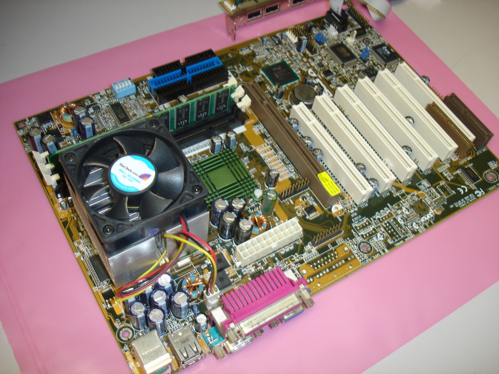 Asus CUSL2 1.02 ATX Motherboard, INTEL Pentium III 1Ghz, 512MB RAM - 100%