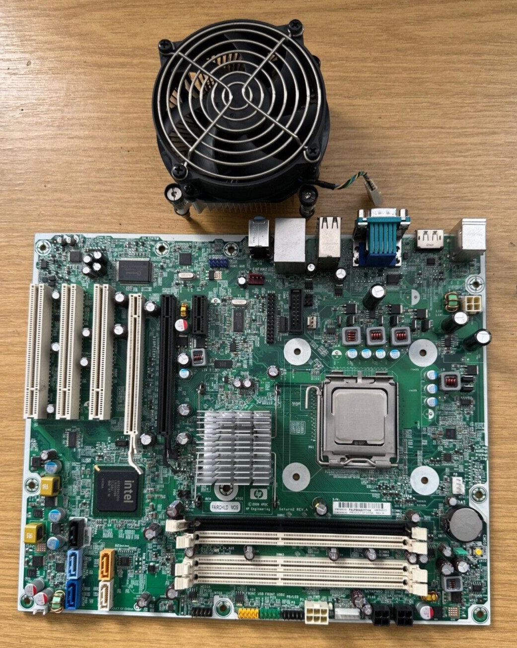 HP 536883-001 Elite 8000 - DDR3-ATX + Intel Duo Core E8400 + Cooler No I/O Shield