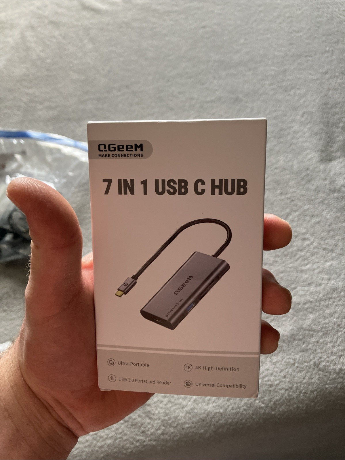 USB C Hub, QGeeM USB C 4k HDMI Adapter,7 in 1 USB C HUB,NIB/SEALED/NEW