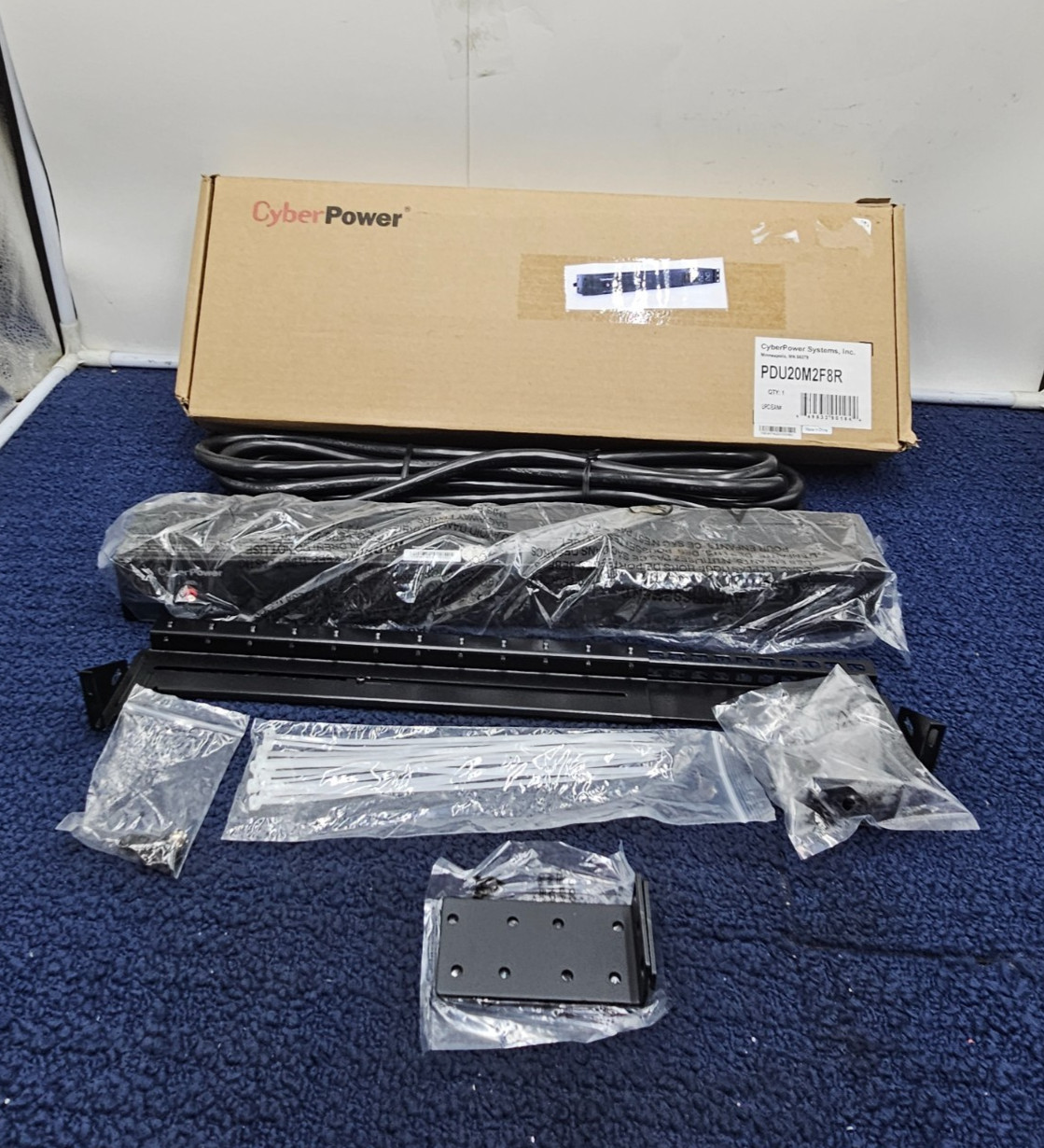 CyberPower PDU20M2F8R Metered PDU, 100-125V/20A 10 Outlet 1U Rackmount