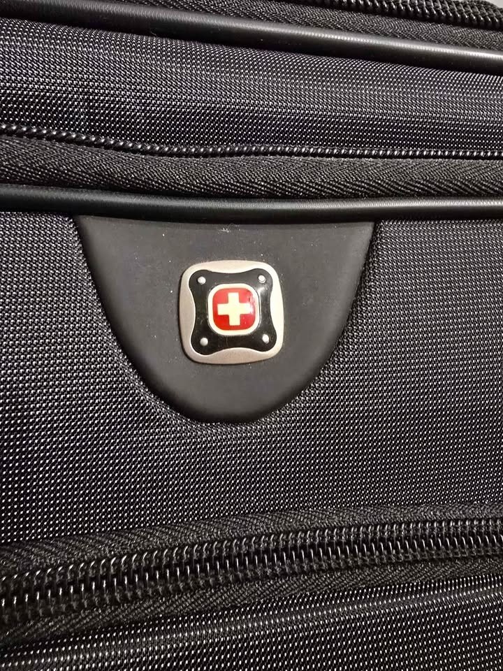 Wenger Swiss Gear Computer Laptop Tablet Carrying Briefcase Travel Bag 15"
