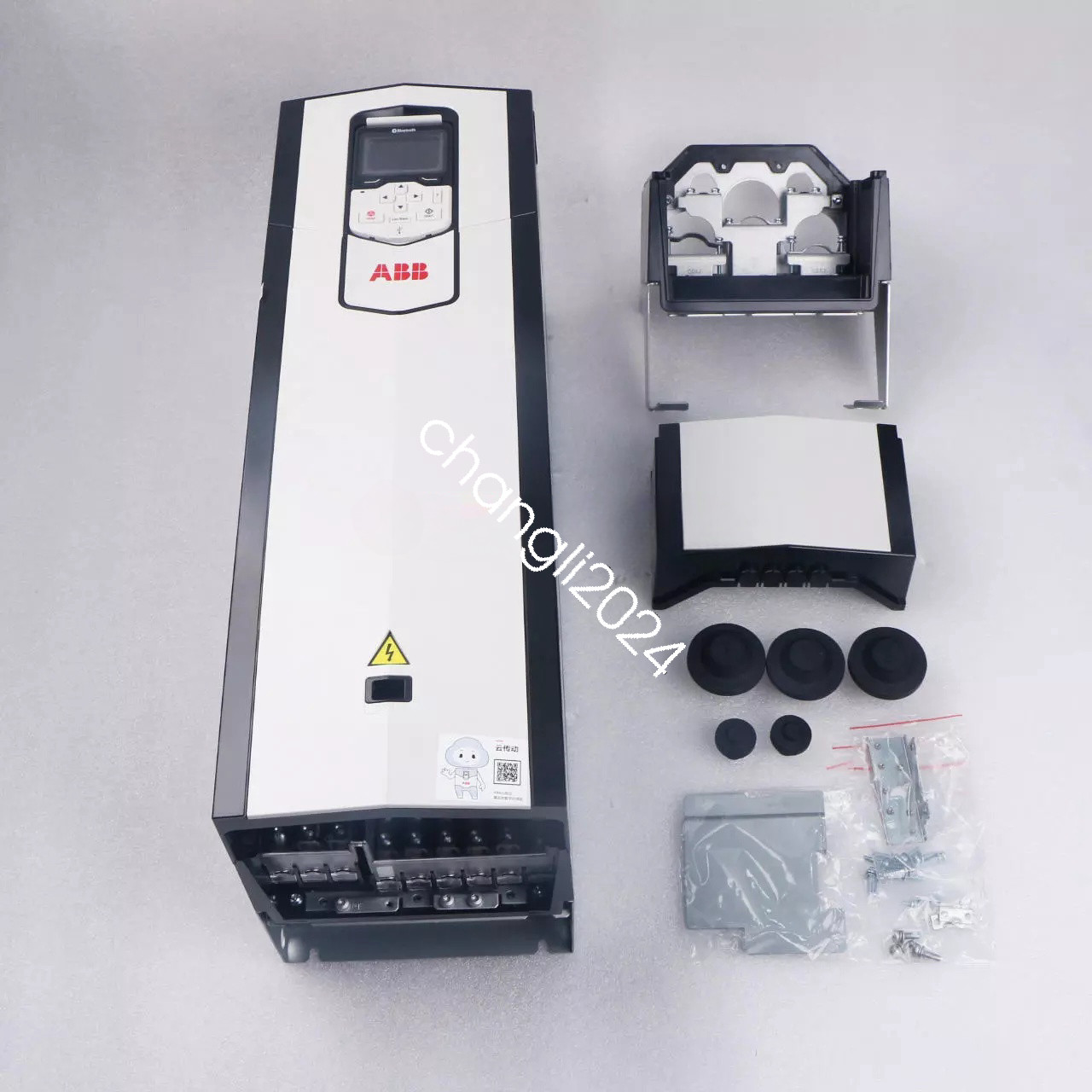 NEW 1PC ABB Inverter ACS880-01-065A-5