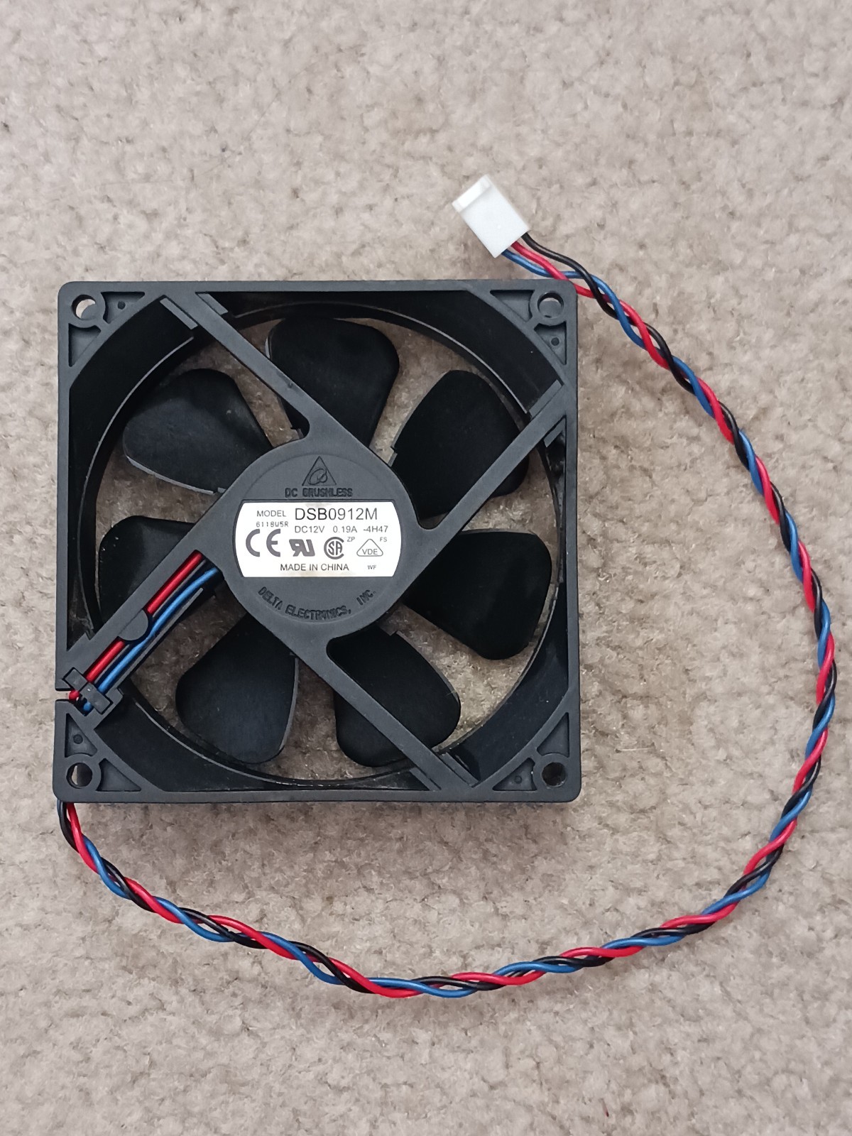 DELTA DSB0912M 92mm Brushless Desktop PC Case Fan w/3-pin Connector
