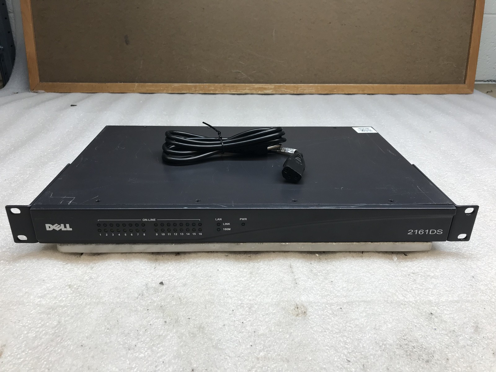 Dell PowerEdge 2161DS-2 Digital KVM Switch – 16-Port KVM Over IP w/ Rack Ears