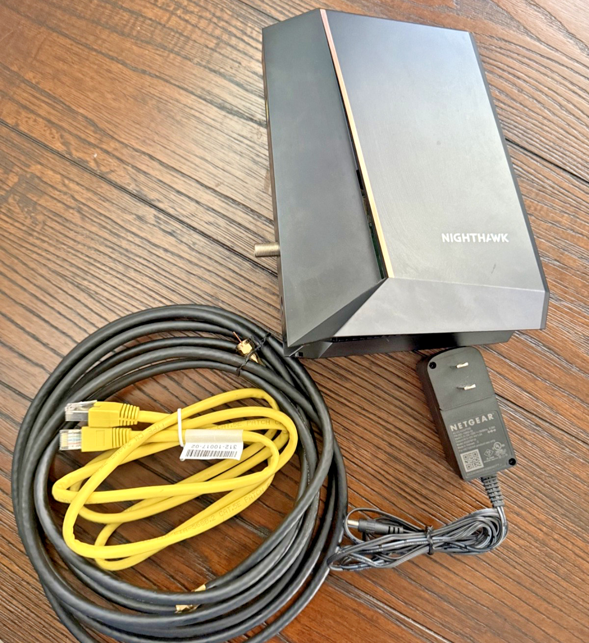 NETGEAR Nighthawk CM2000 DOCSIS 3.1 Multi-Gig Cable Modem (Used, Working)