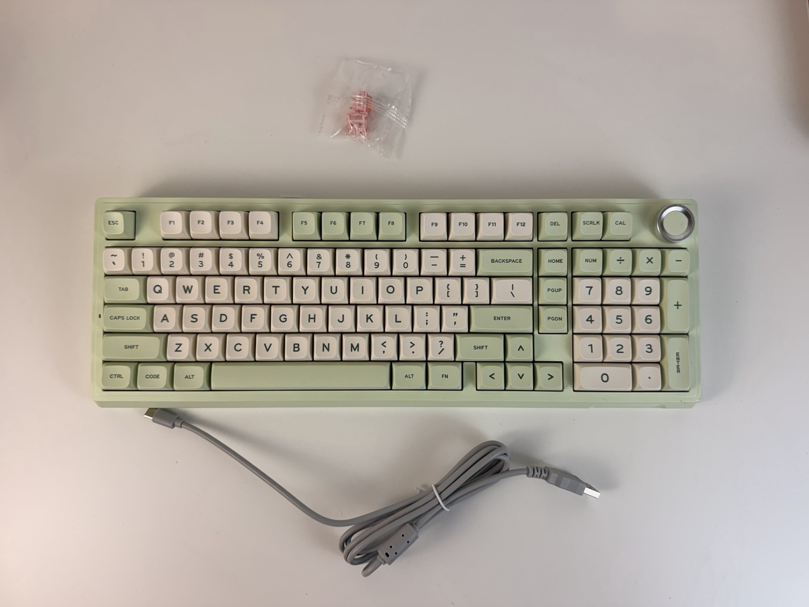 SOLAKAKA KI99 Pro 96% Wireless Mechanical Keyboard Tri-Mode Swappable - No Box