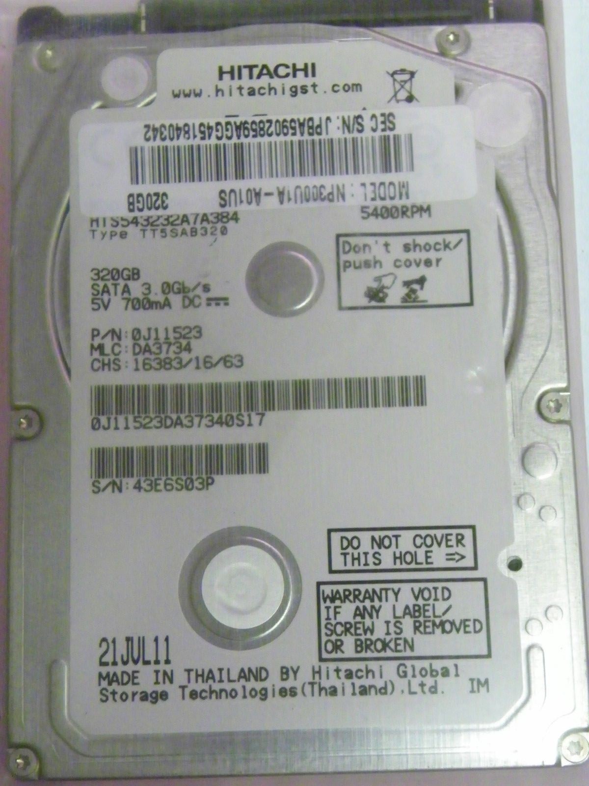 Hitachi HTS543232A7A384 P/N:0J11523 MLC:DA3734 320GB 7mm 2.5" SATA Hard Drive