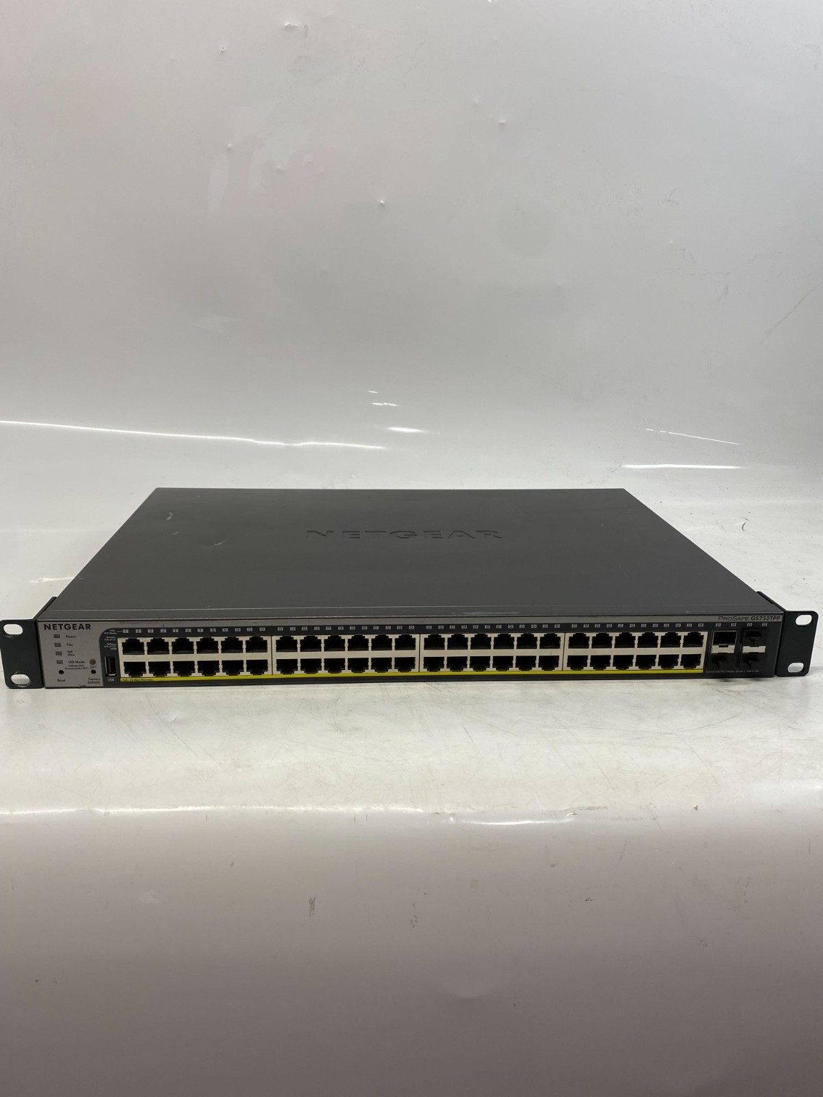 NETGEAR ProSAFE GS752TPP 48-Port Gigabit Managed Switch