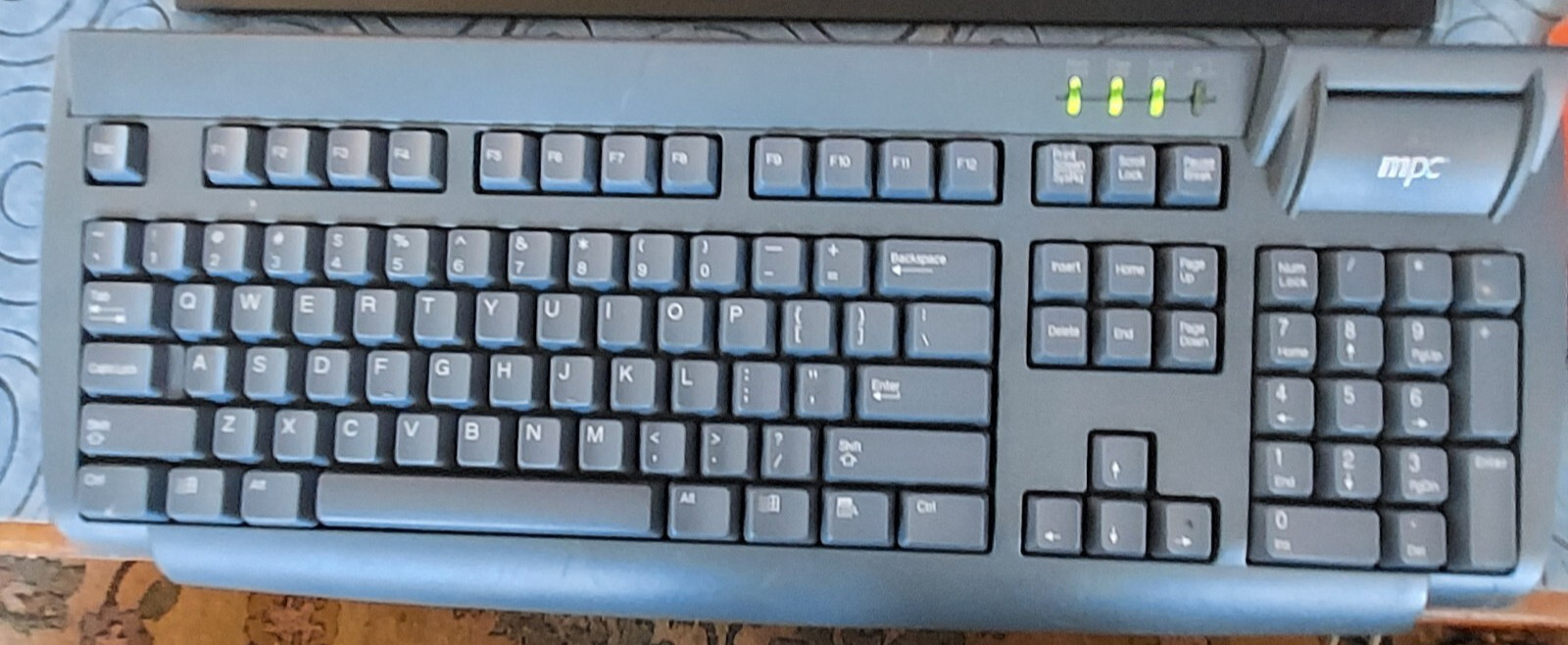 MPC KEYBOARD MODEL SK-3105(S) W/SMART CARD READER Gray Garage