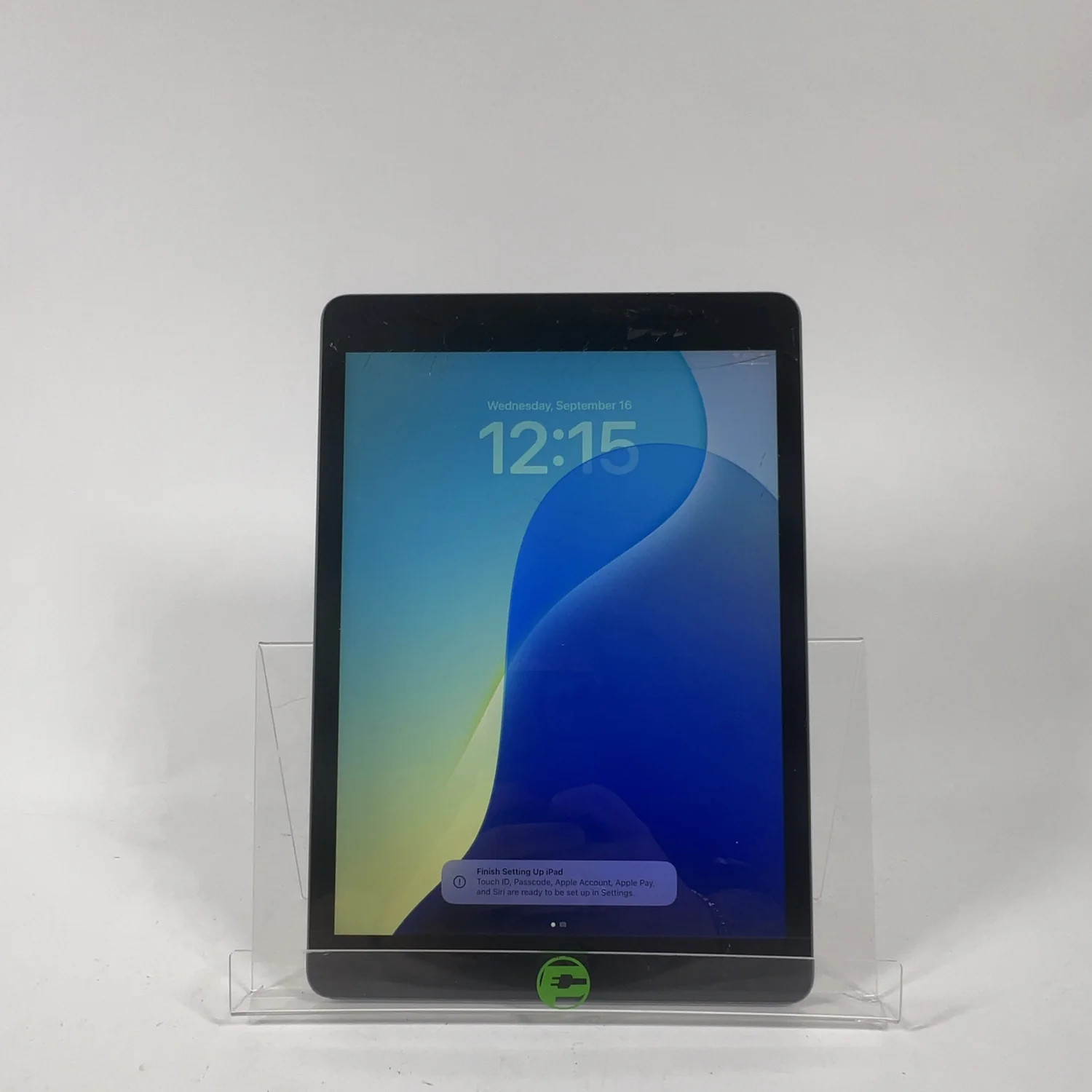 Broken WiFi Only Apple iPad 8th Gen 32GB 18.5 MYLU2LL/A (PLEASE READ)