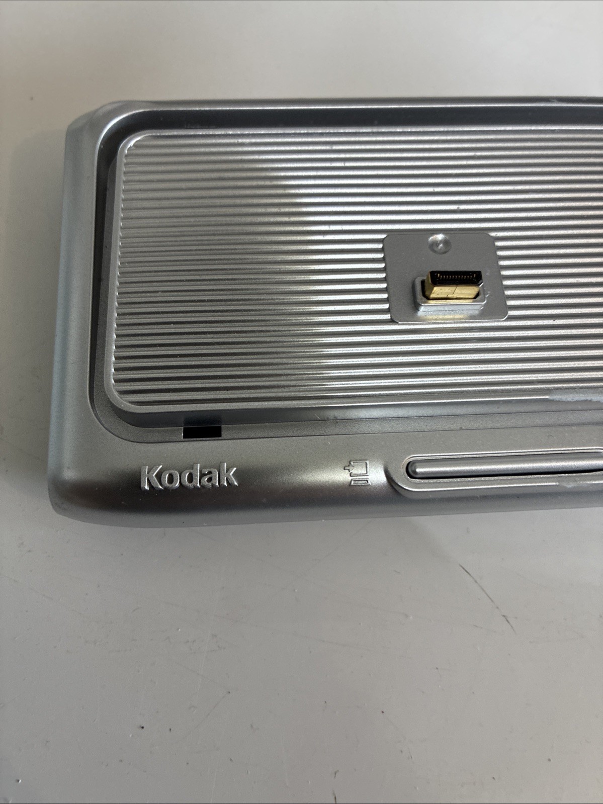 NEW  Kodak EasyShare Camera Dock Series 3 - Transfer Images & Charges Battery