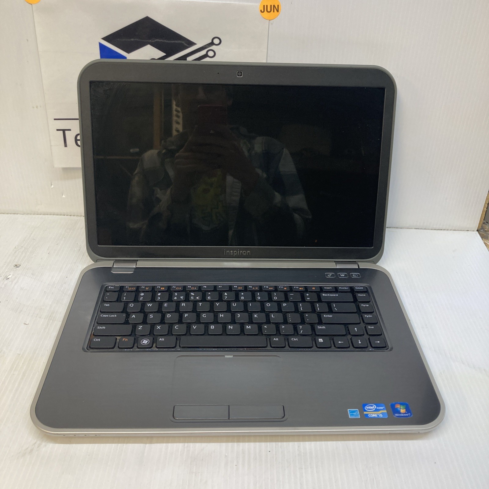 Dell Inspiron 5520 Intel Core i5- 3210M 2.50GHz 4GB RAM no HDD Boot to BIOS