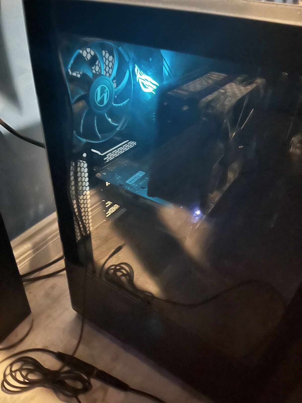 Custom Built Gaming PC (Perfect Condition)