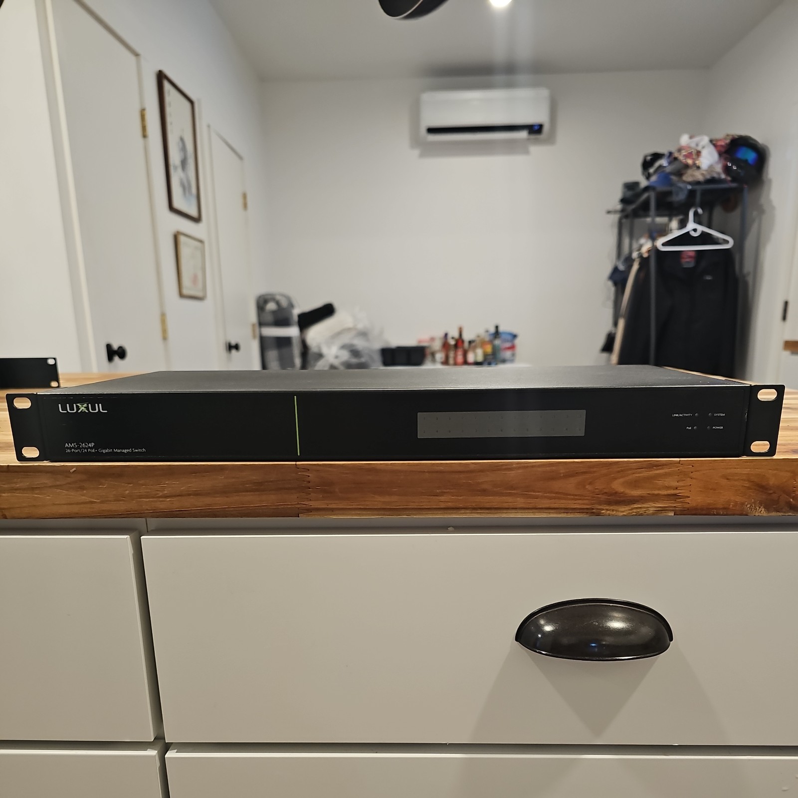 Luxul Ams-2624p AV Series 26 Managed Switch