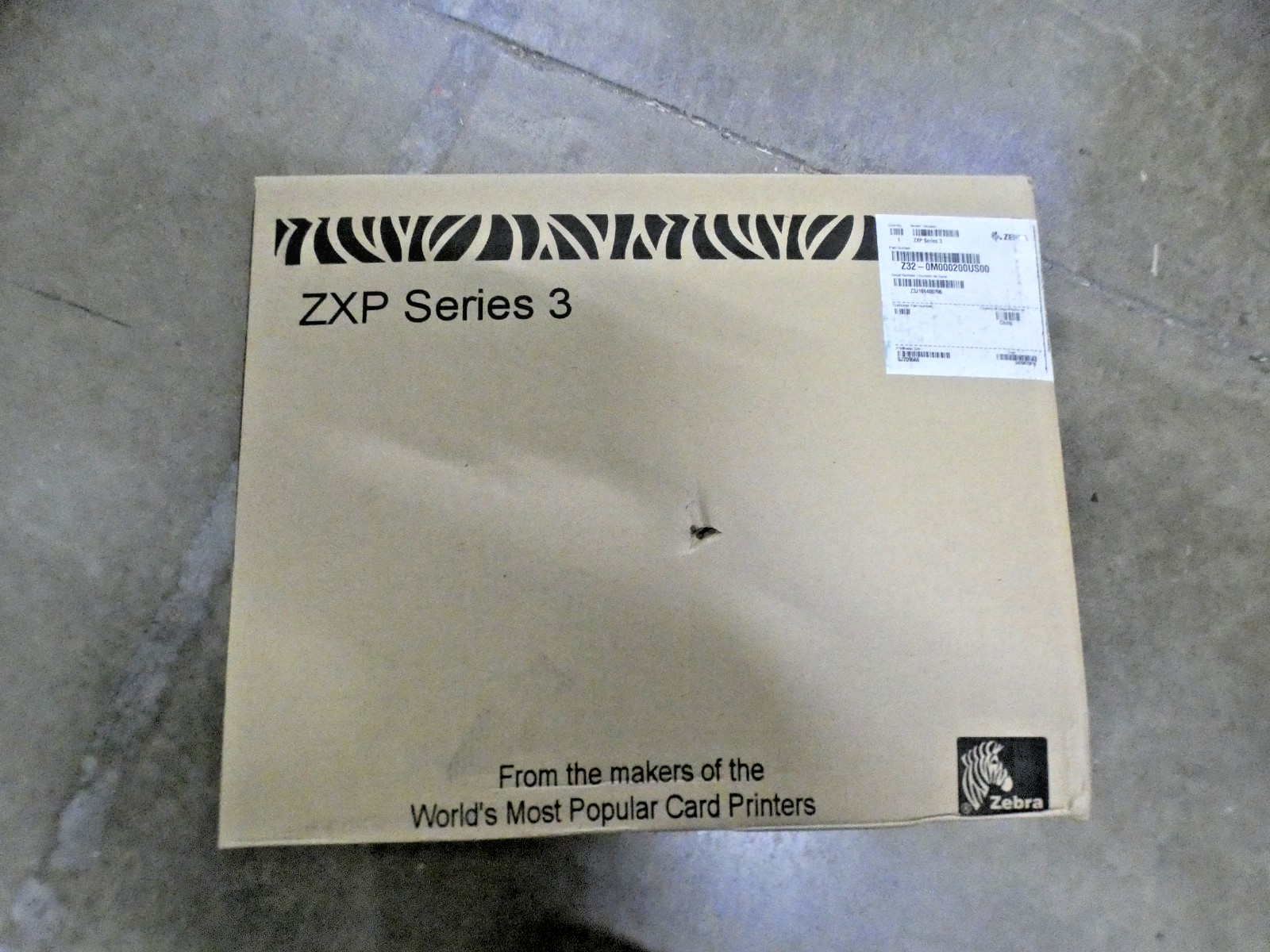 Zebra ZXP Series 3 Z32-0M002000US00 ID Card Badge Printer USB Thermal in Box