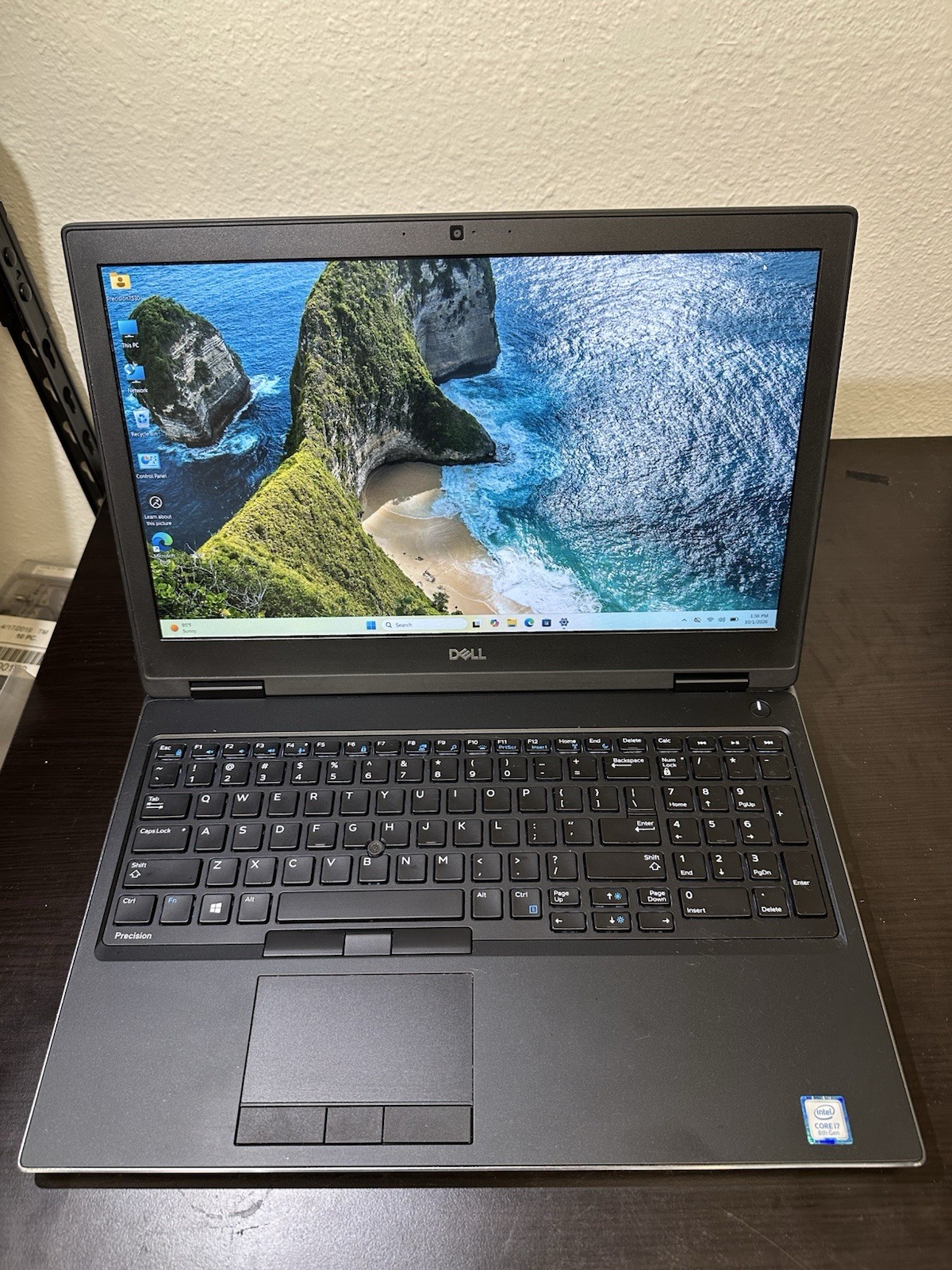 Dell Precision 7530 15.6" FHD i7-8750H 32GB 256GB NVMe Quadro P2000 Win 11 Pro