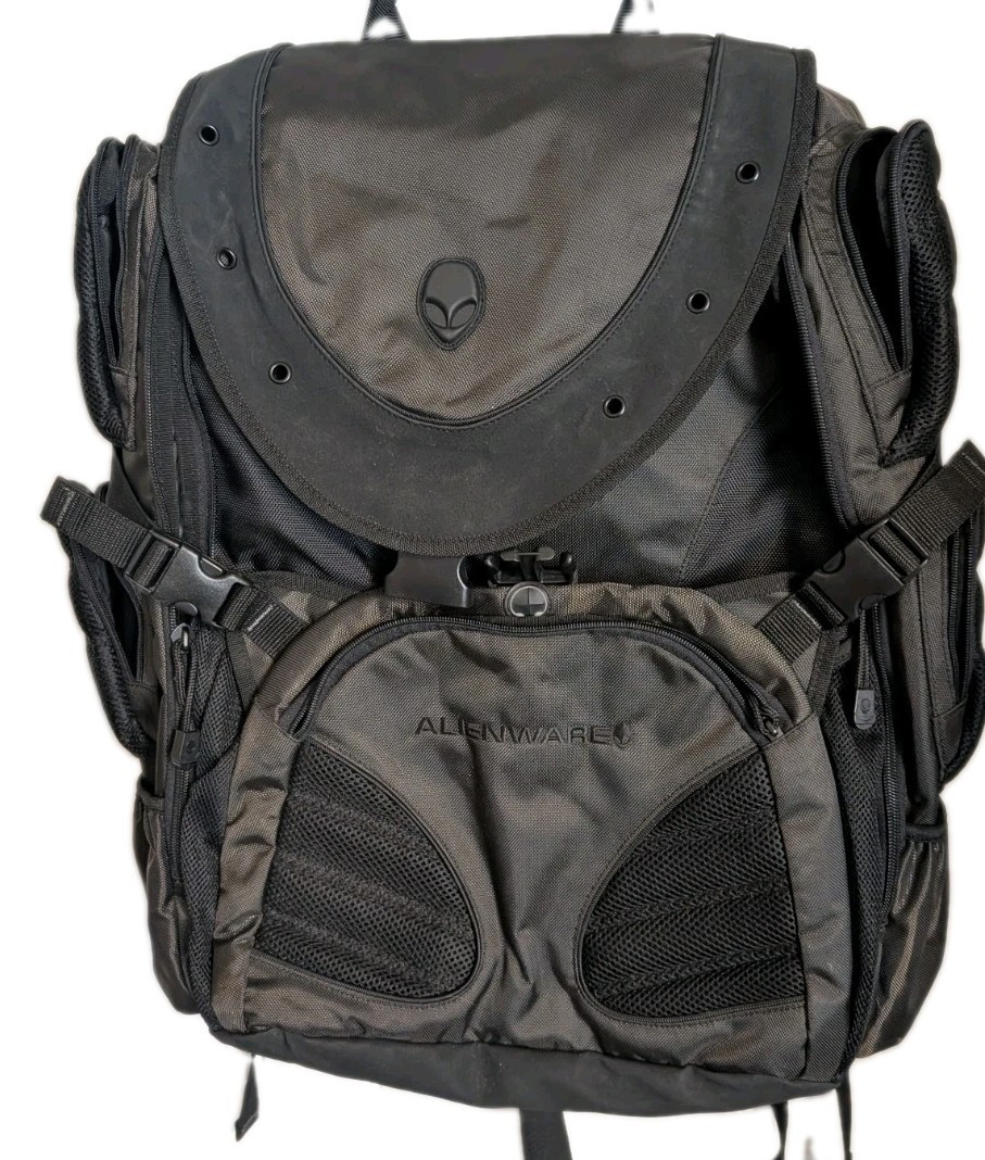 Alienware Deluxe Oversized Gaming 17.3" Laptop Backpack Black Heavy Duty Vintage