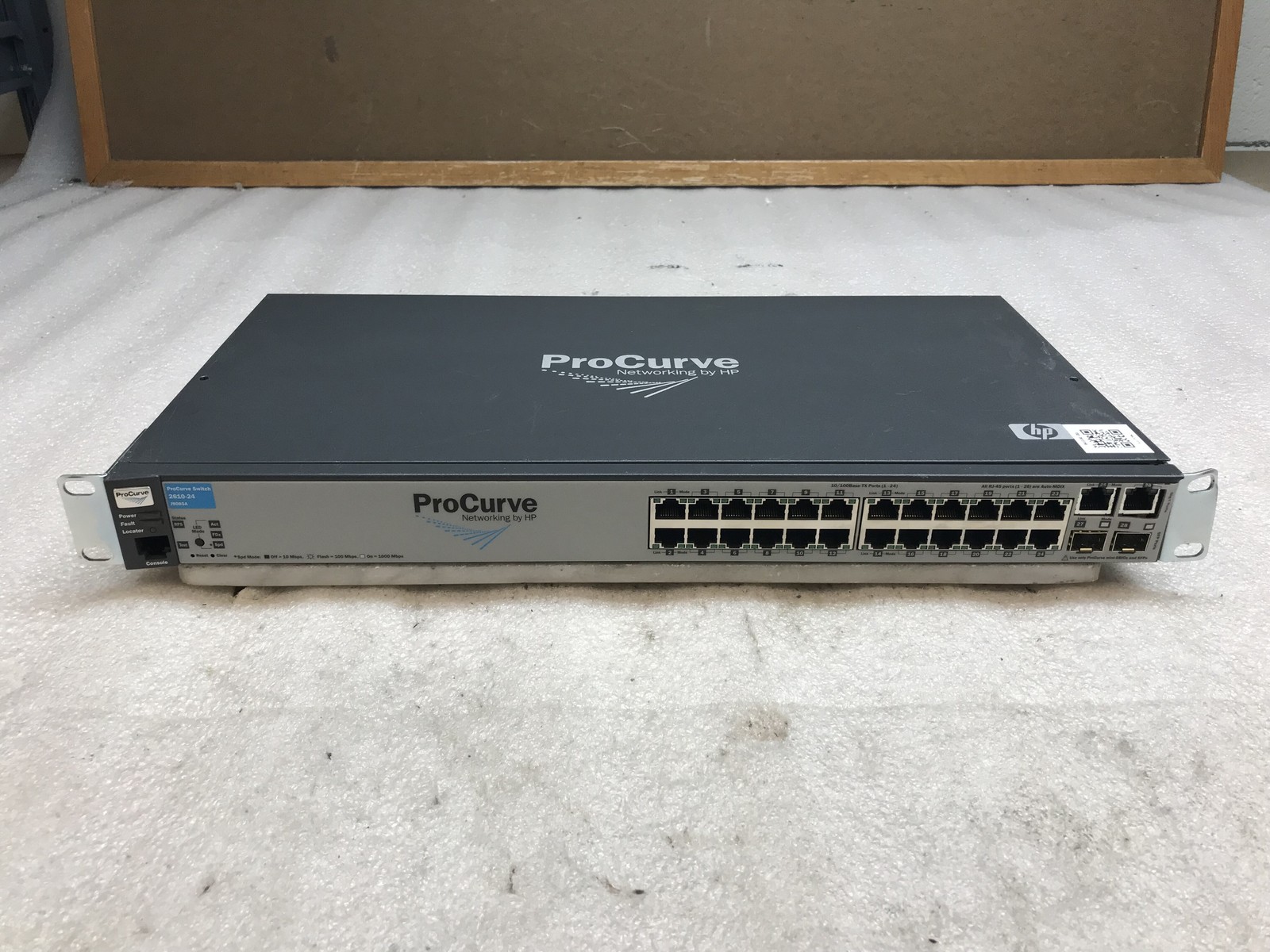 HP ProCurve 2610-24, J9085A 24-Port Ethernet Switch w Rack Ears