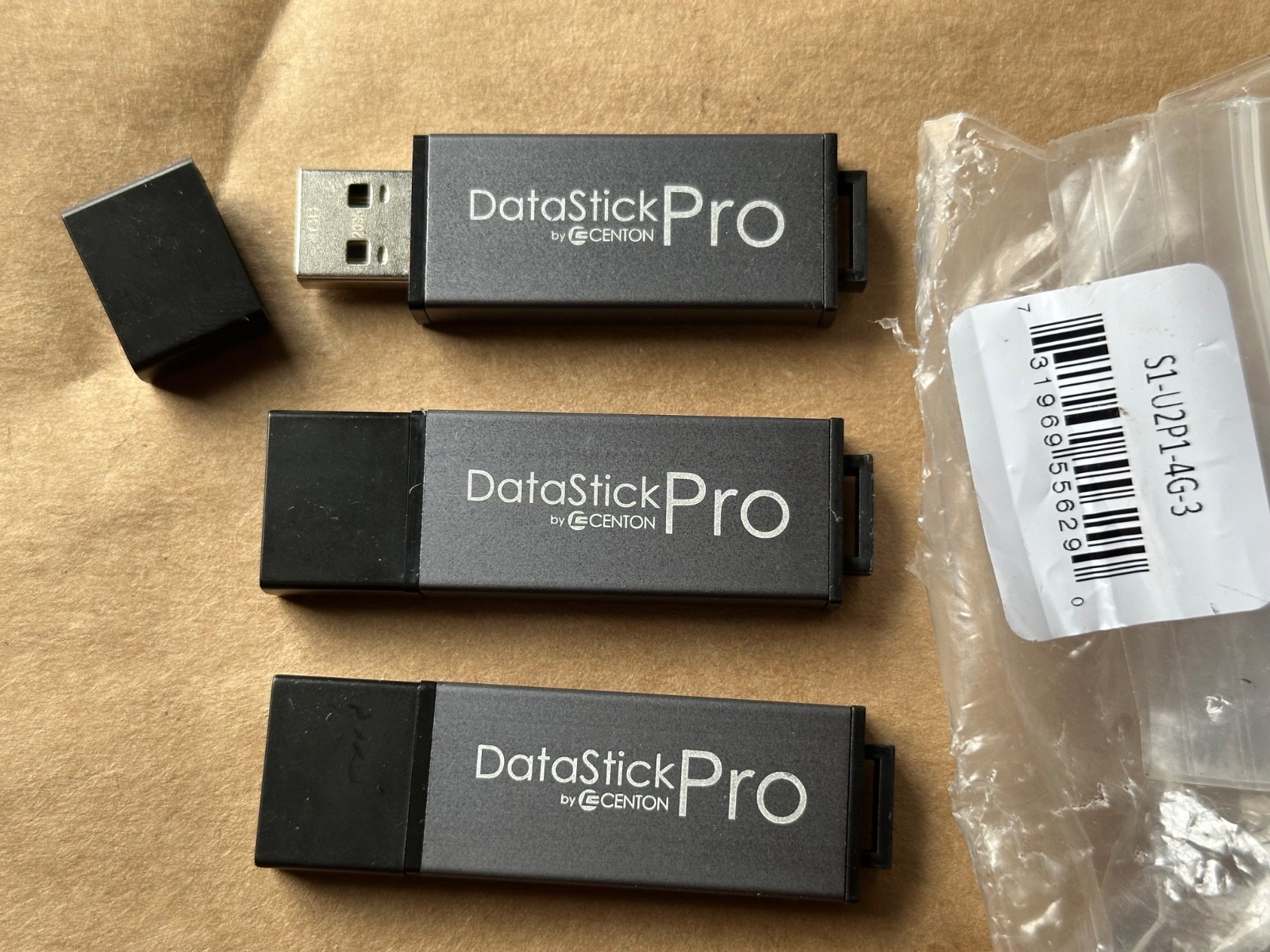 3 Pack - Centon 4GB DataStick Pro USB 2.0 Flash Drive