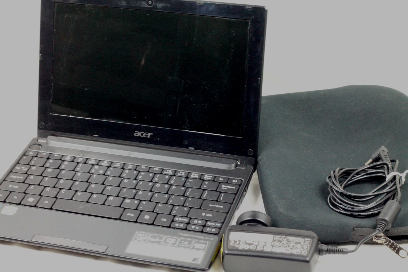 Acer Aspire One Netbook D255-1268 w/ Case & Charger TESTED - READY TO SETUP /995
