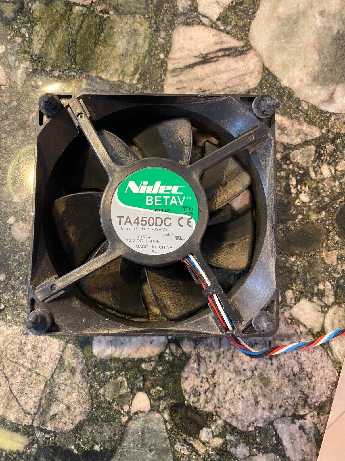Nidec Betav TA450DC Quiet Case Cooling Thermal Sensor Fan Black
