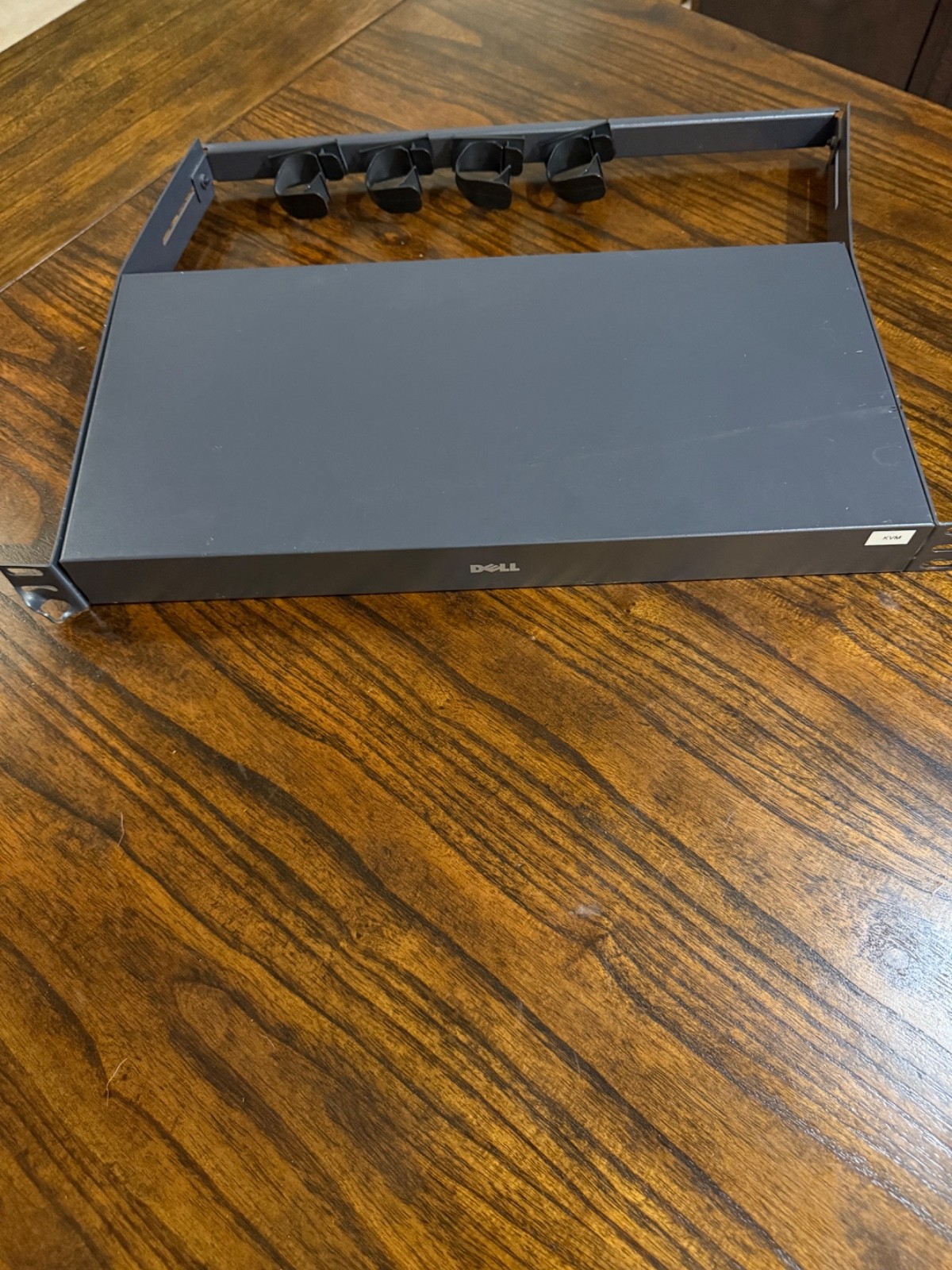 Part No: 071PXP - Dell 8 -Port RACKMOUNT KVM PS/2 VGA Switch
