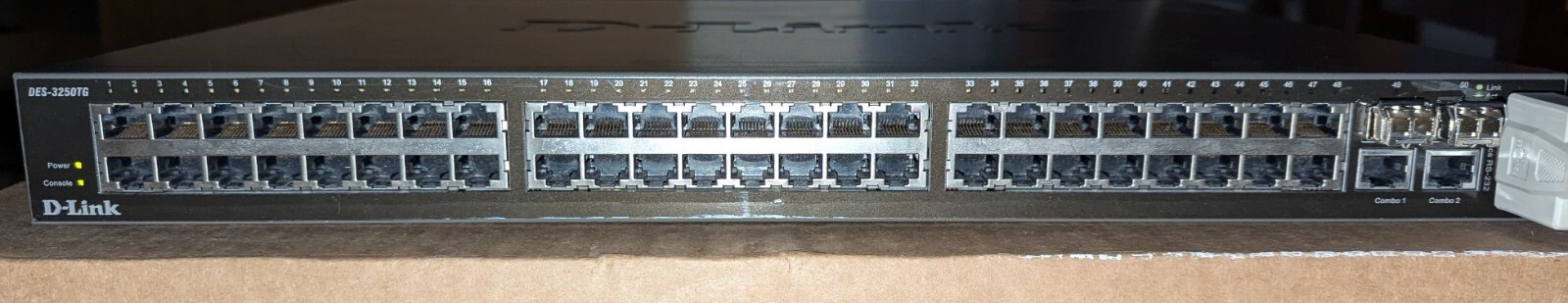 D-Link DES-3250TG 48 port 10/100 managed switch