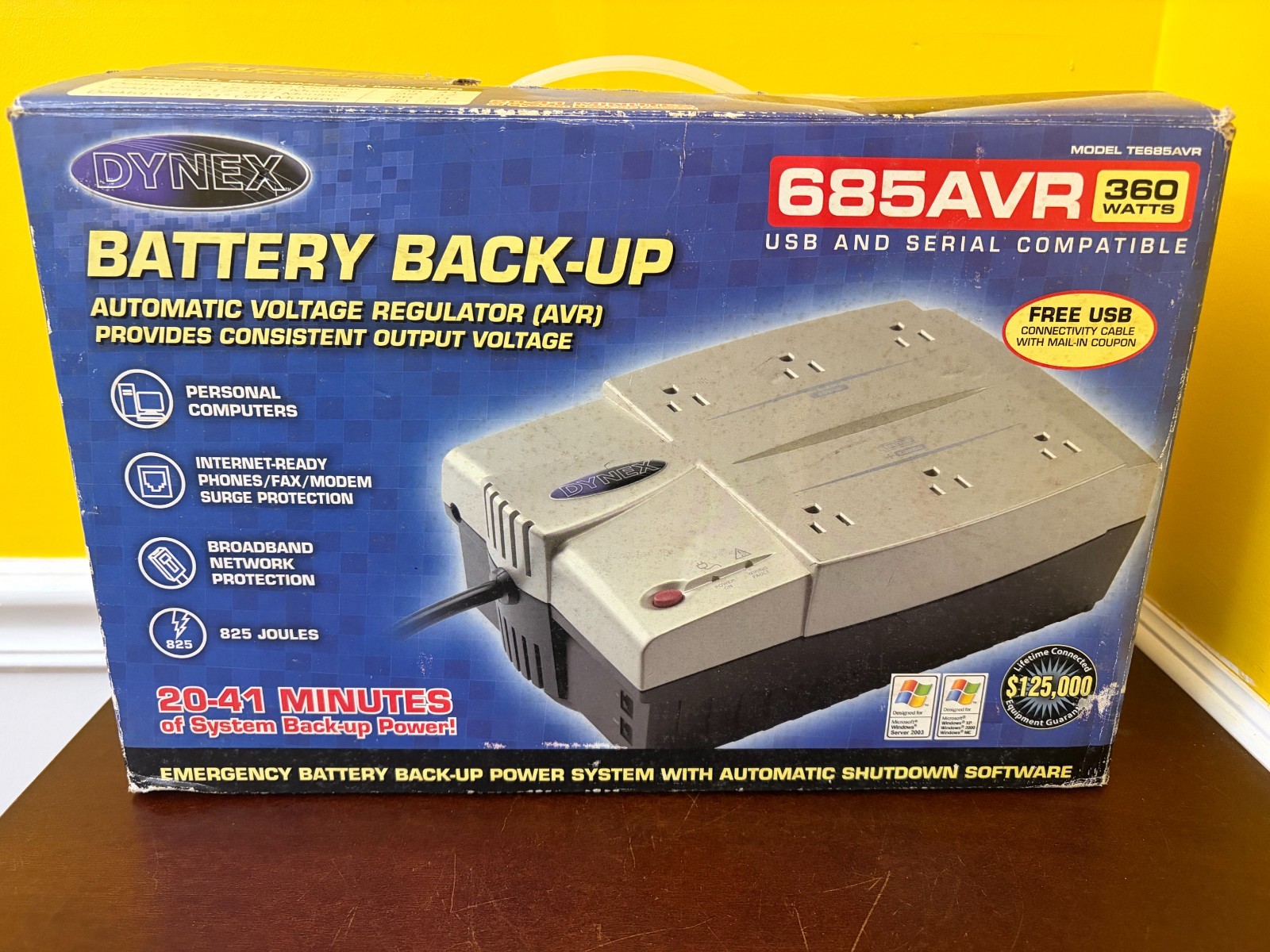 New Vintage Dynex System Battery Back-Up Automatic Voltage Regulator TE685AVR
