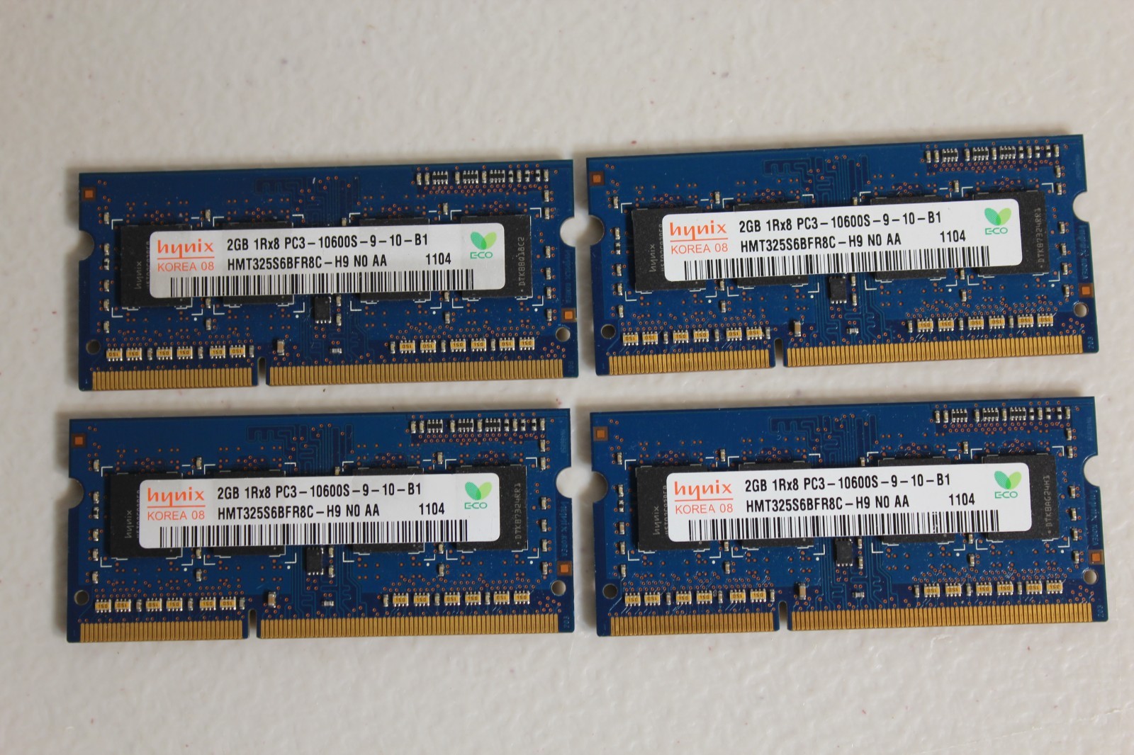 (4) Hynix 2GB 1Rx8 PC3 - 10600S-9-10-B1 (HMT325S6BFR8C-H9)