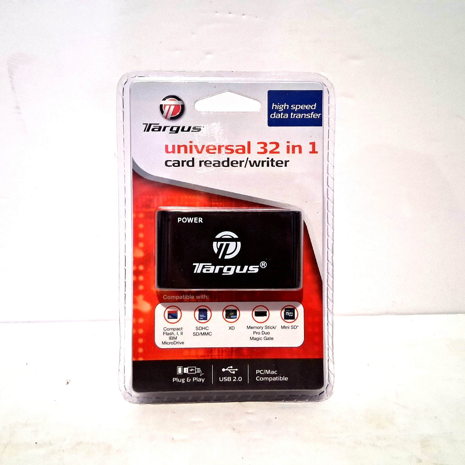 Targus TGR-CRD25 Universal 32-in-1 USB 2.0 High Speed Memory Card Reader/Writer