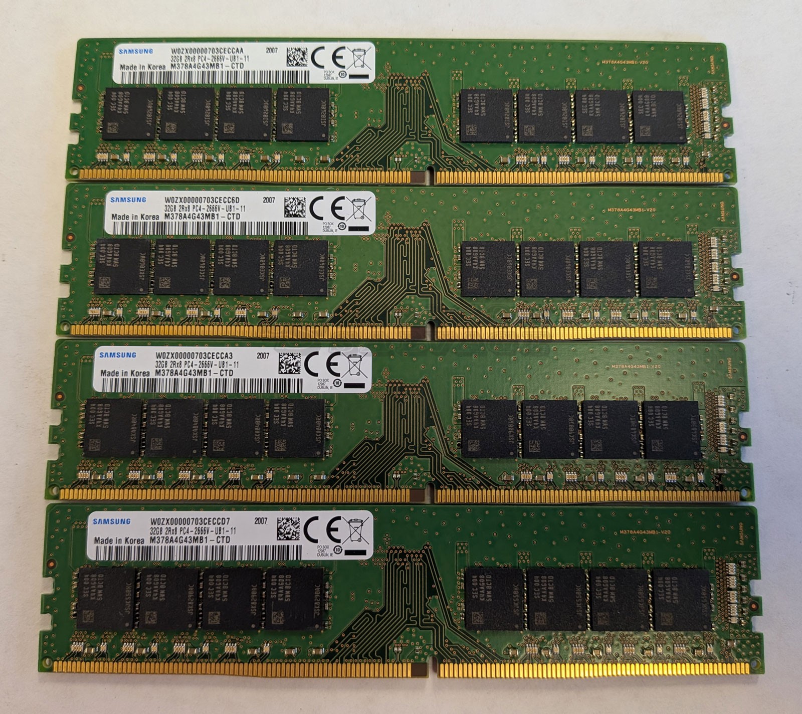 Samsung 4 x 32GB DDR4 2Rx8 PC4-2666V-R RDIMM Server Memory M378A4G43MB1-CTD