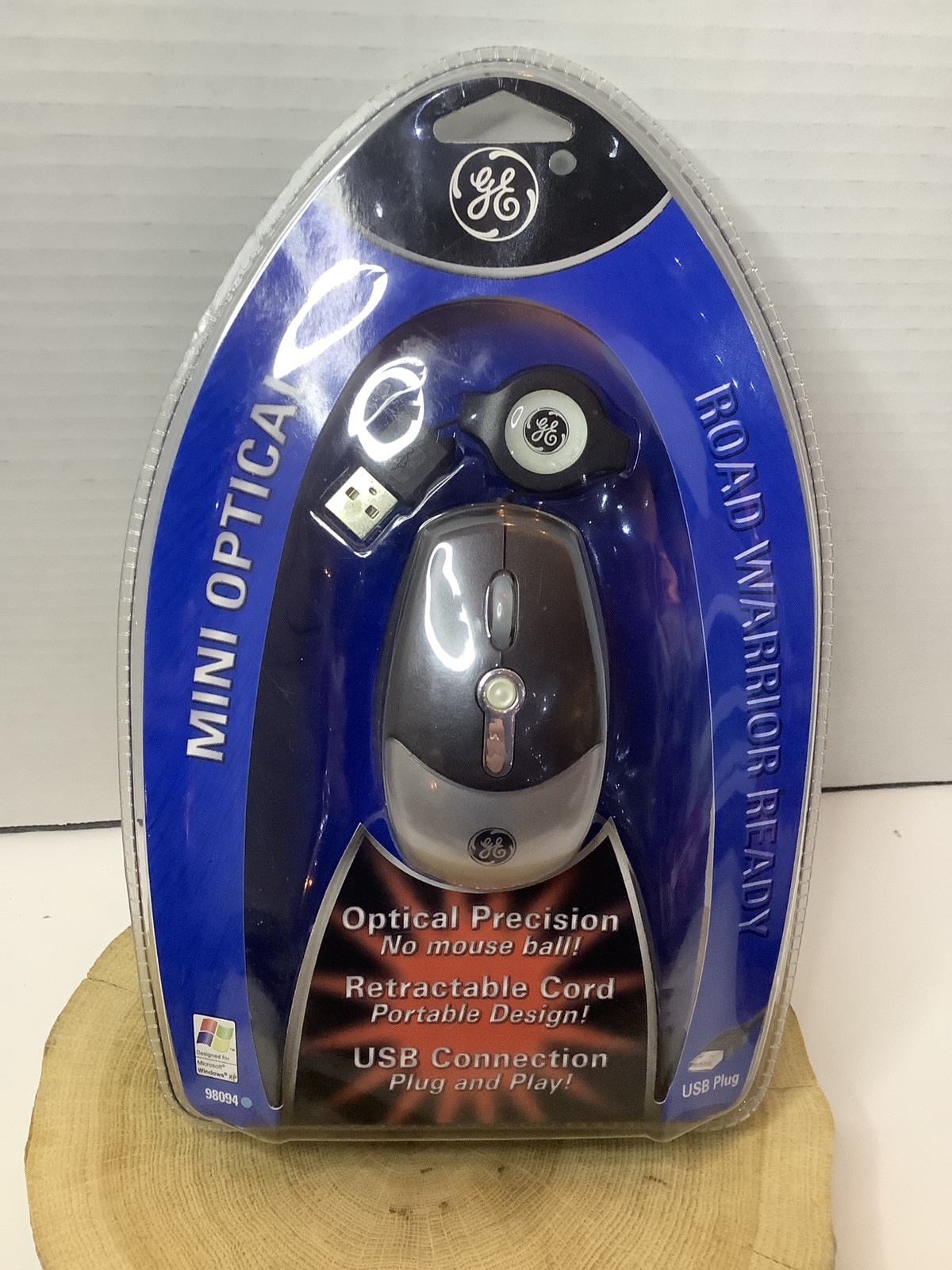 GE Mini Retractable Mouse #98094 Retractable Cord Optical Precision New