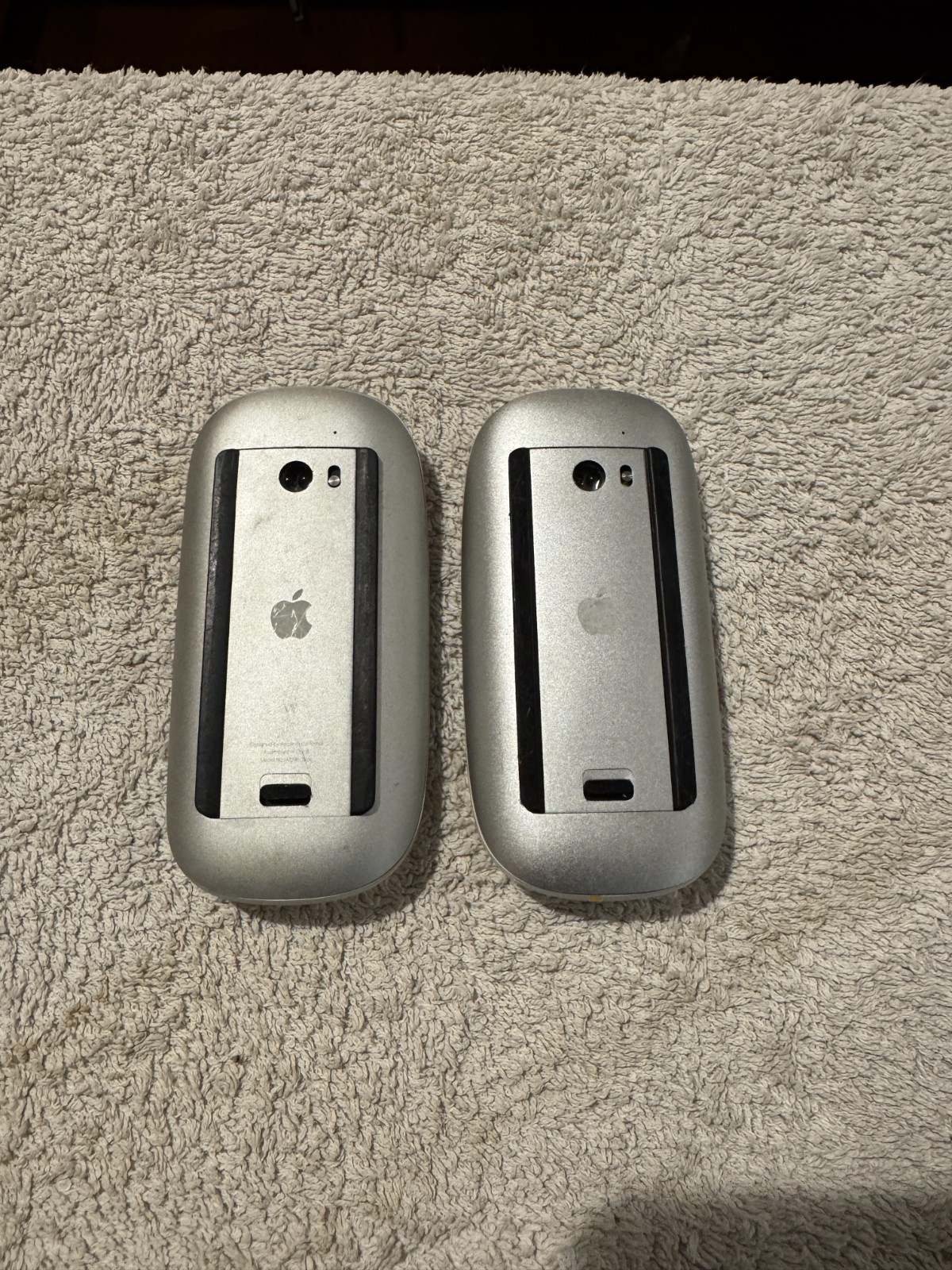 Apple Magic Gen 1 Wireless Mouse A1296 - USED - BATTERIES NOT INCLUDED