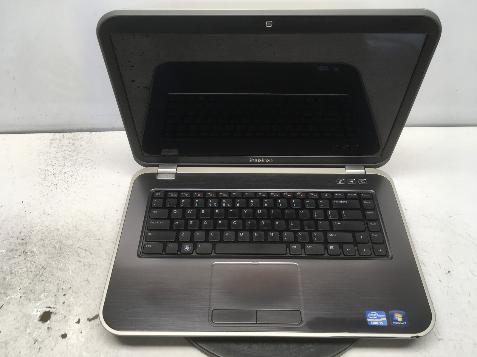 Dell Inspiron 5520 Intel i5-3210M 2.5GHz 8 GB NO HDD /Batt