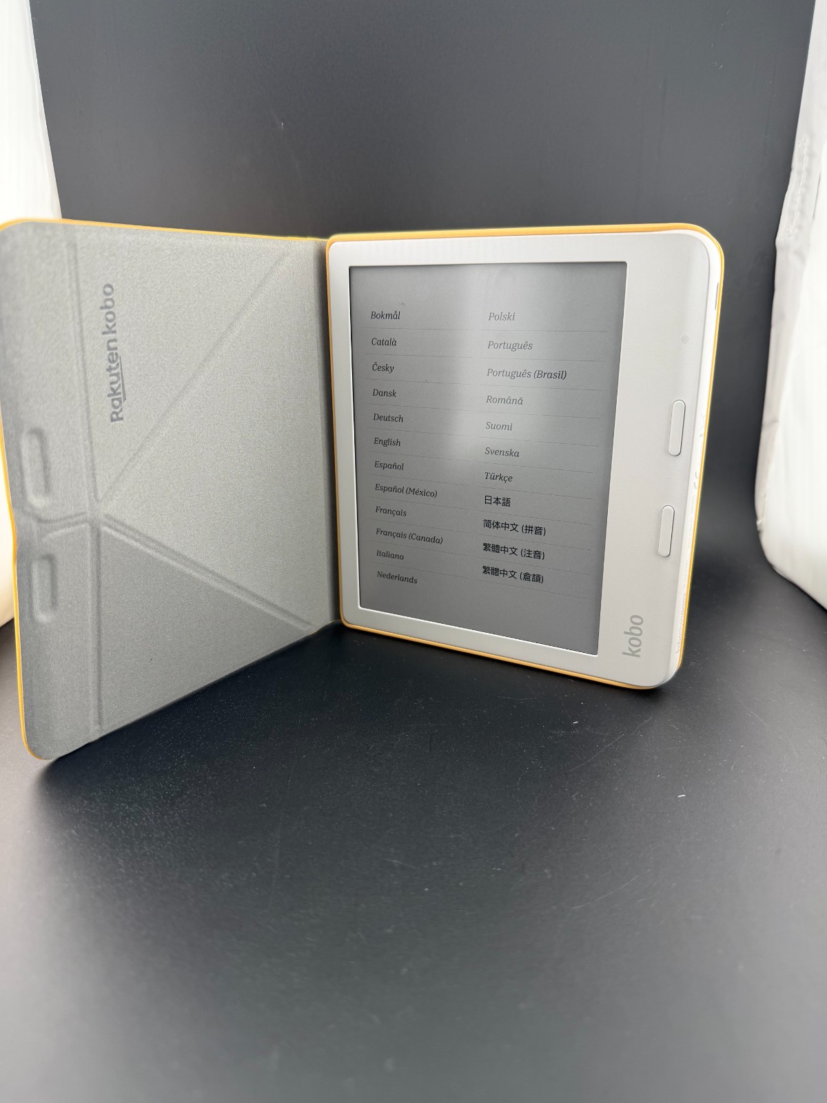 Kobo Libra Colour 7" Color eReader 32GB White  - Tested Working