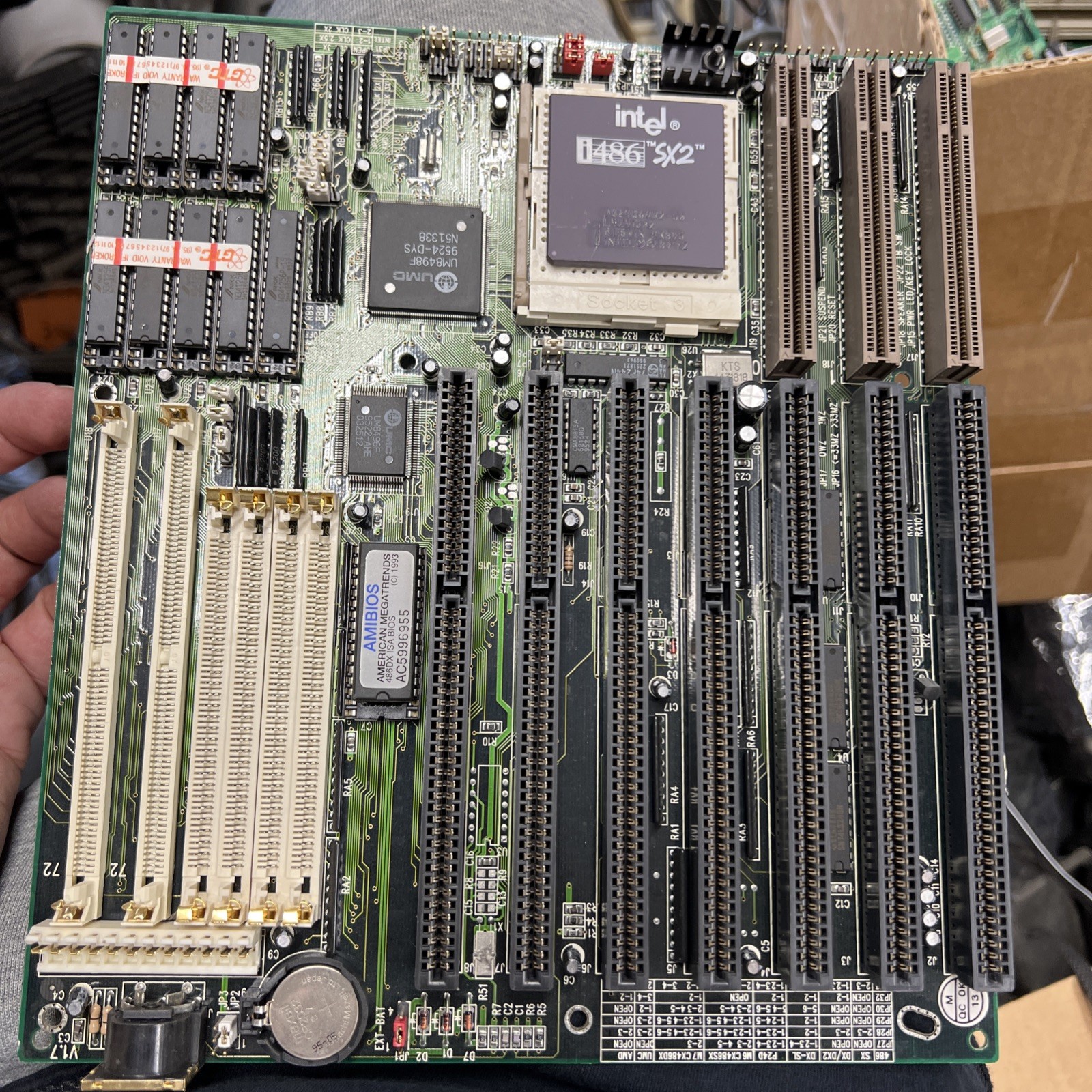 PCCHIPS M912 V1.7 4865X VLB SOCKET 3 MB W/ RAM & CPU 