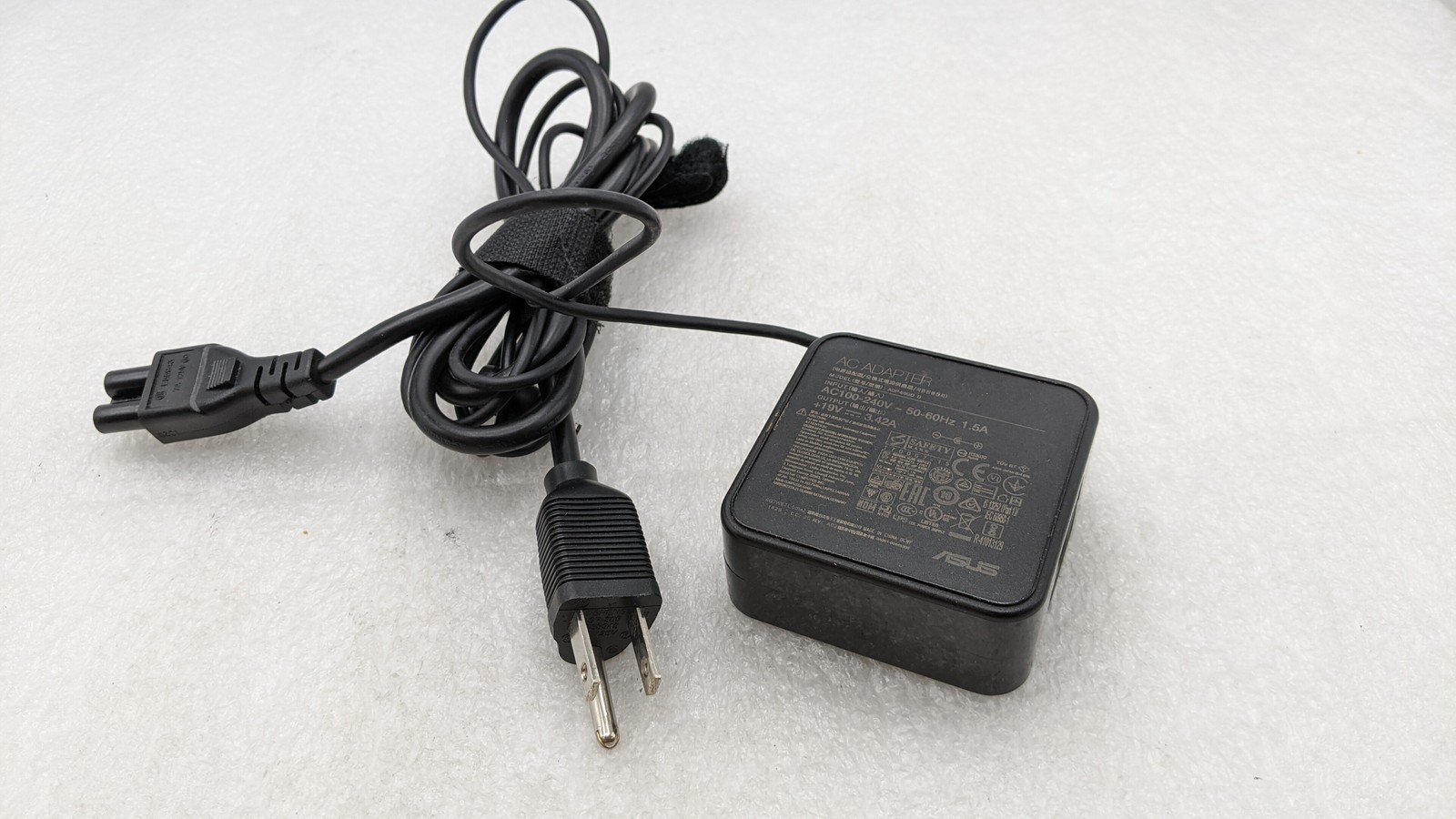 Original 19V 3.42A 65W ADP-65GD D For Asus VivoBook S15 S530U 4.0mm AC Adapter