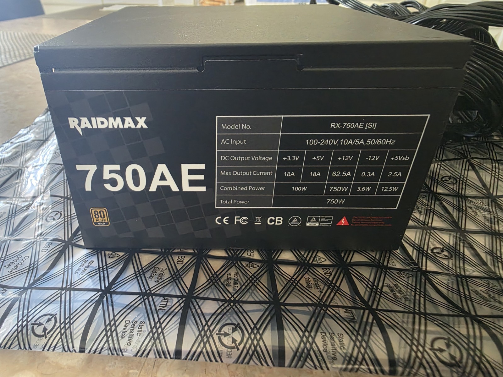 RAIDMAX 750AE/750W COMPUTER POWER SUPPLY RX-750AE(SI)