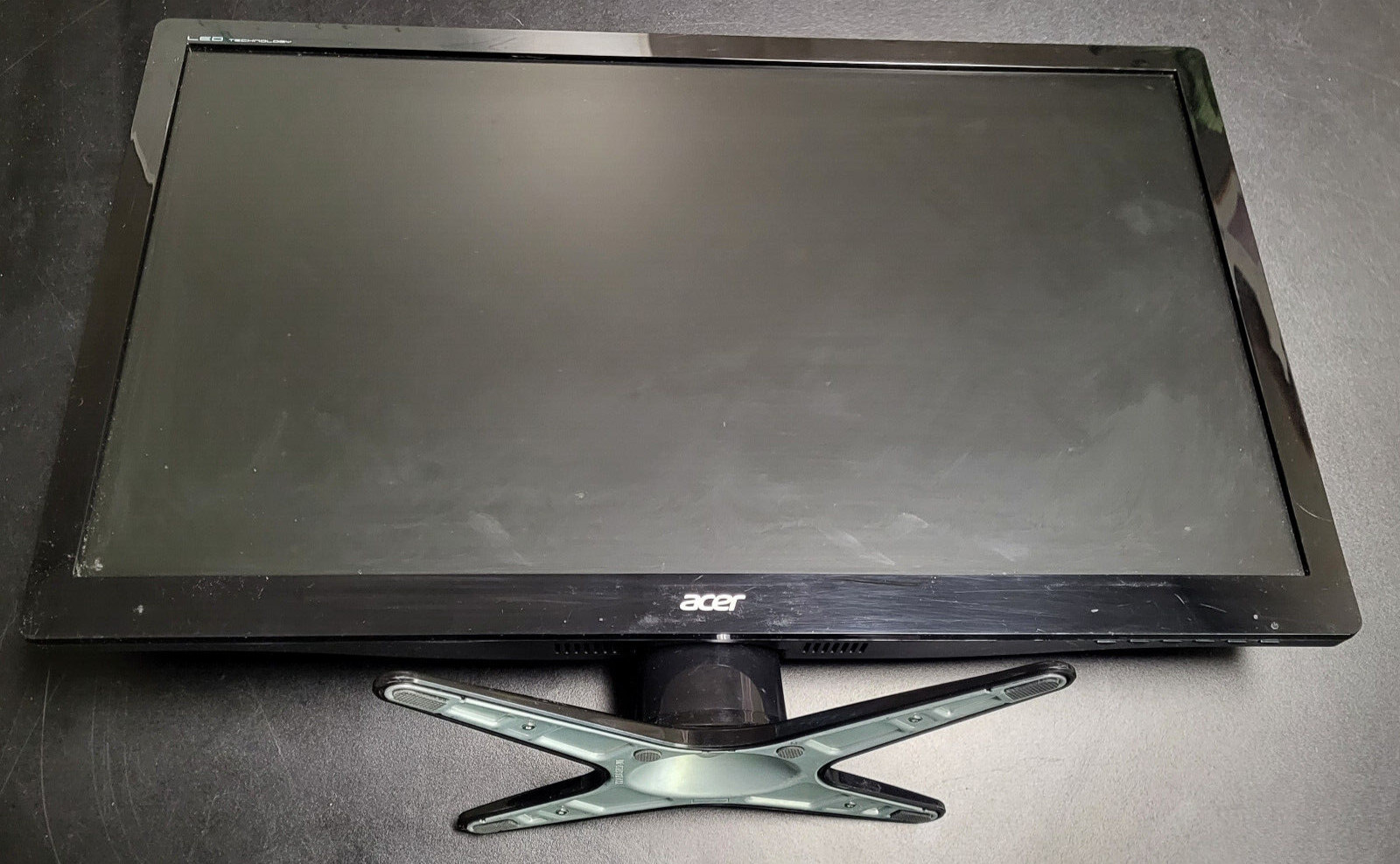 Acer G236HL LED LCD Monitor Does Not Include Power Adapter