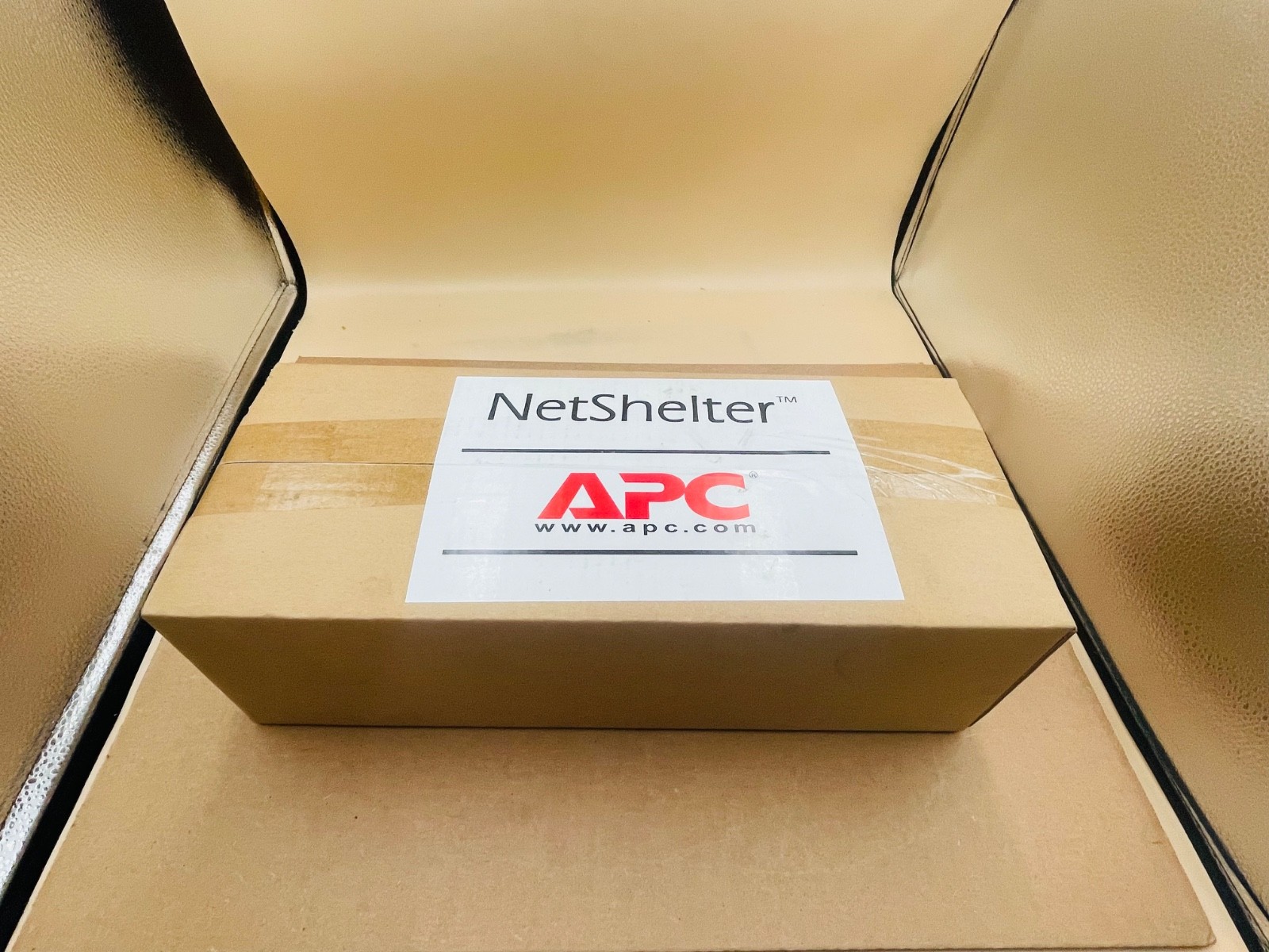 APC AR7710 NetShelter Cable Containment Bracket For Rack Power Distribution Unit