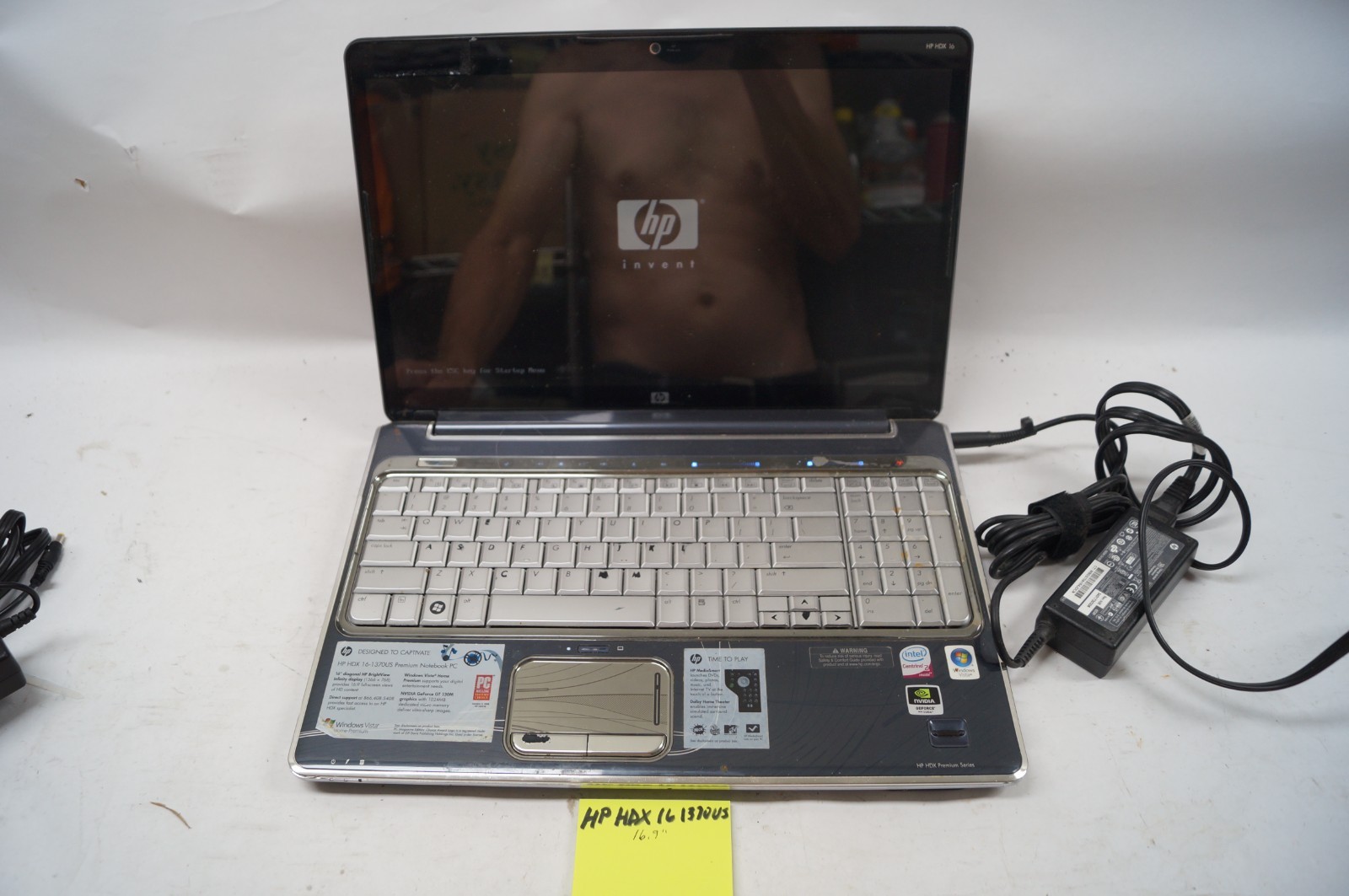HP HDX 16-1370US Notebook Laptop 16.9" in 4GB Mem 2.26GHz No HD WORKING PoR C152