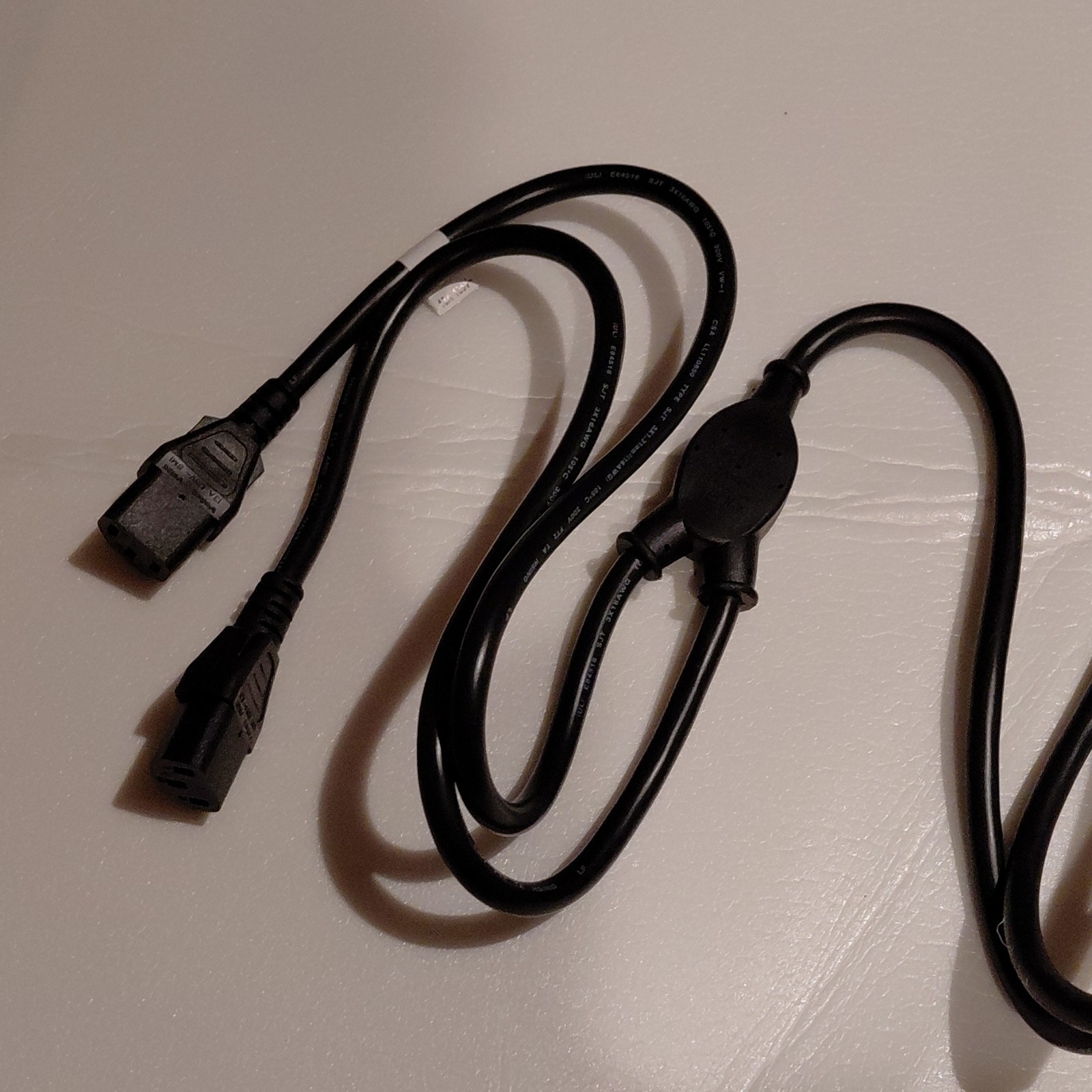 Volex DUO-2X10 E82405SP-SNM C13 Power Splitter Cable 13A 125V Black